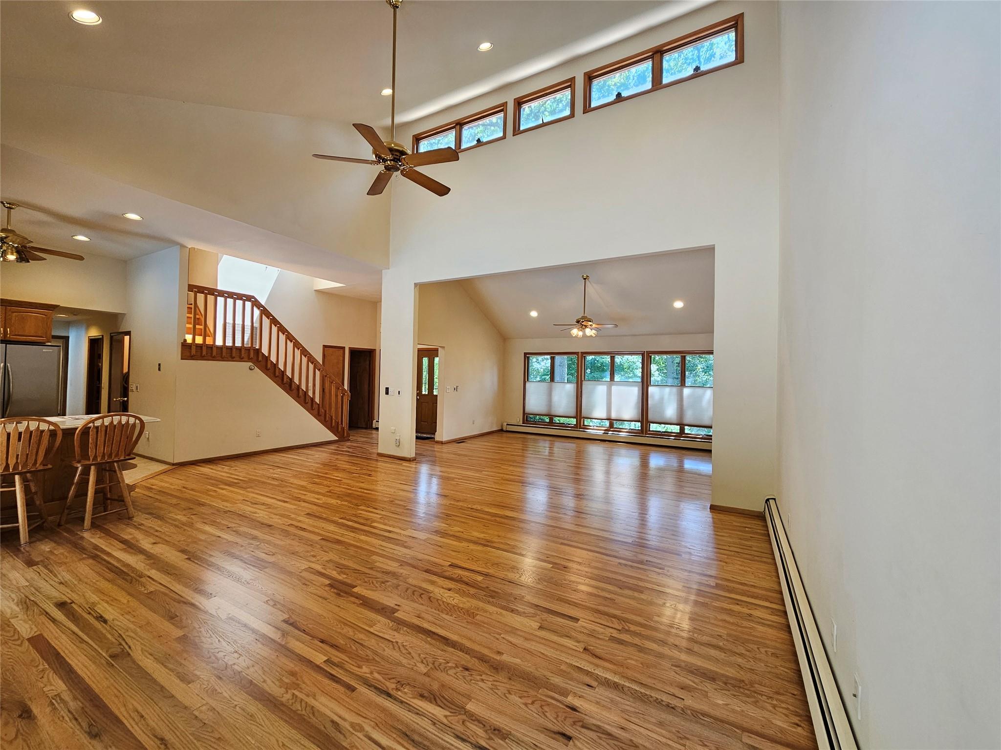 1572 Middle Road, Calverton, NY 11933