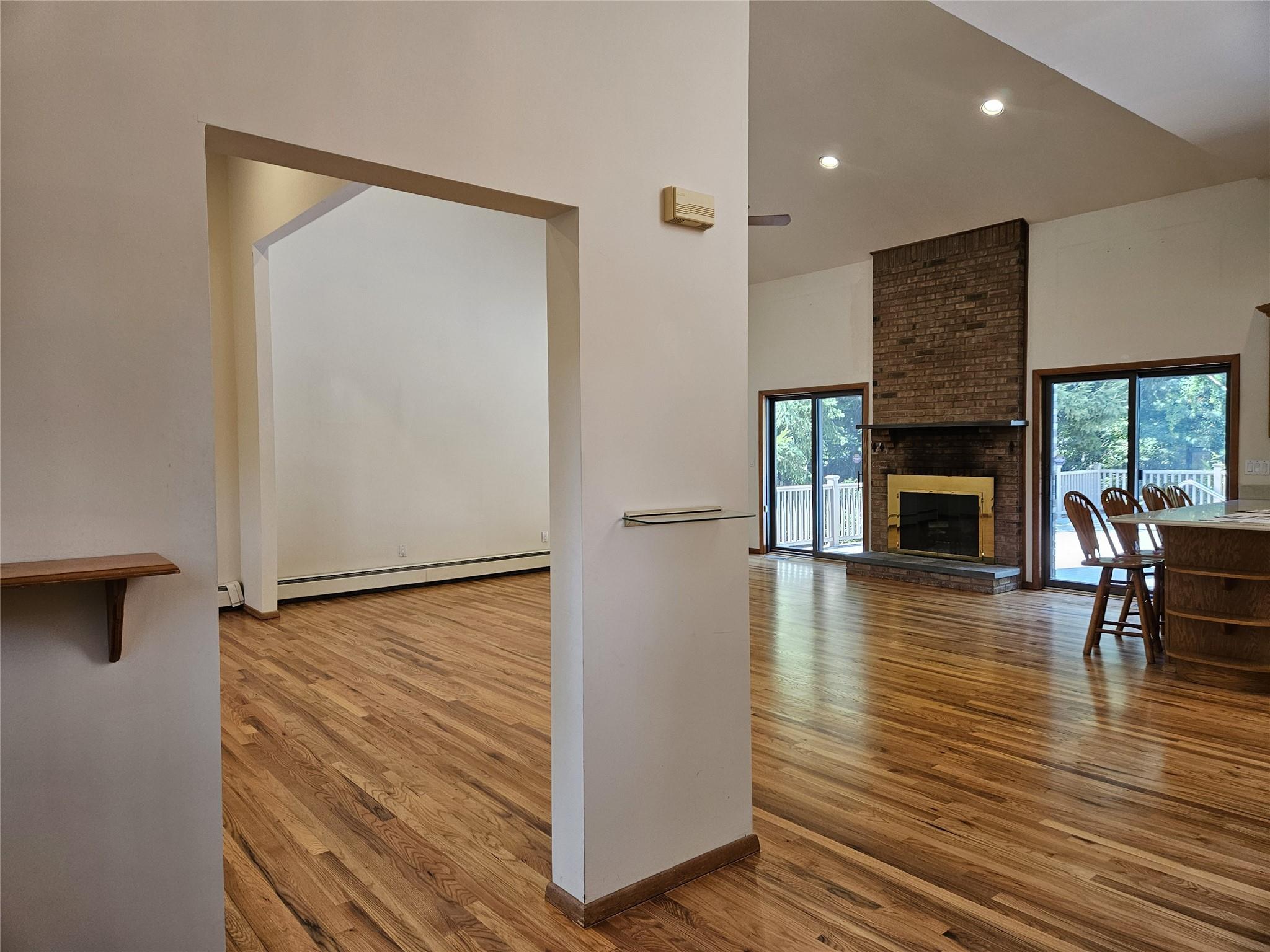 1572 Middle Road, Calverton, NY 11933