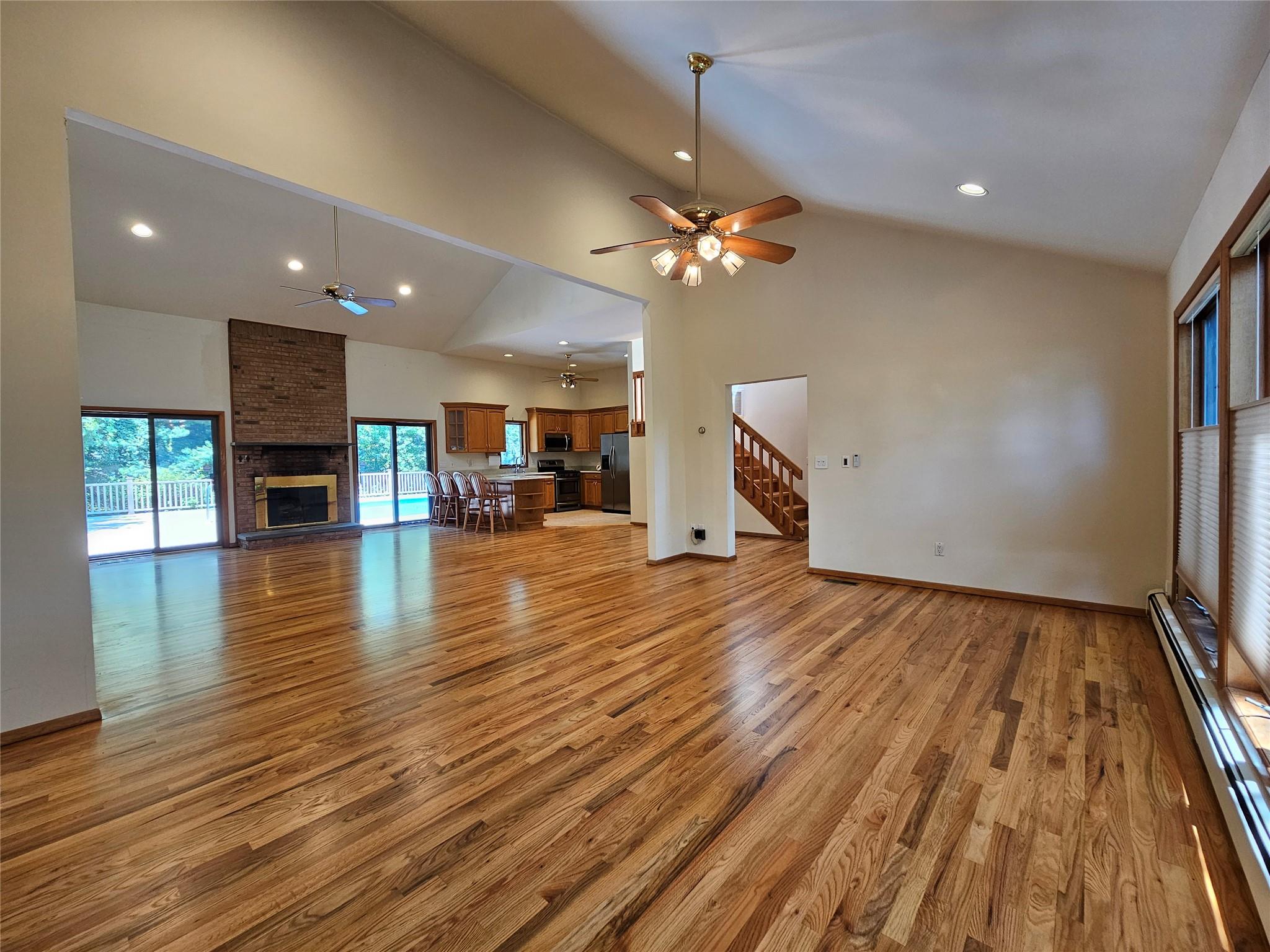 1572 Middle Road, Calverton, NY 11933