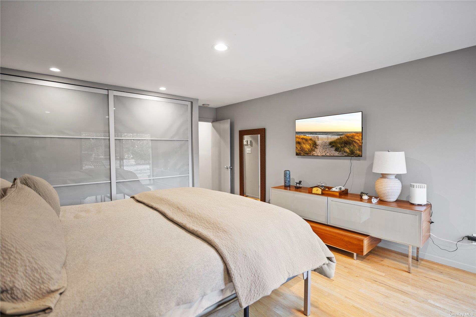 25 N Quarter Road, Westhampton, NY 11977