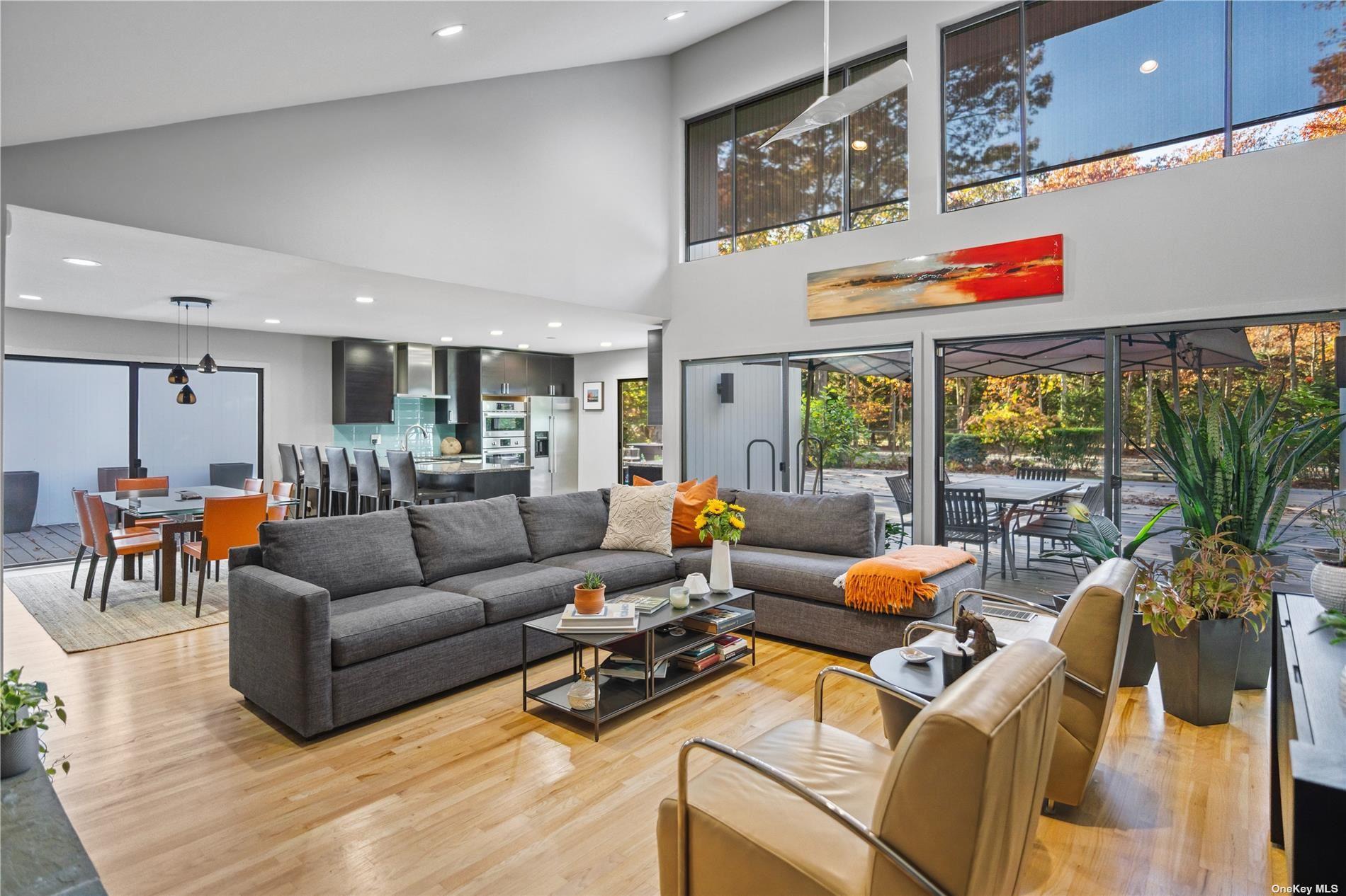 25 N Quarter Road, Westhampton, NY 11977