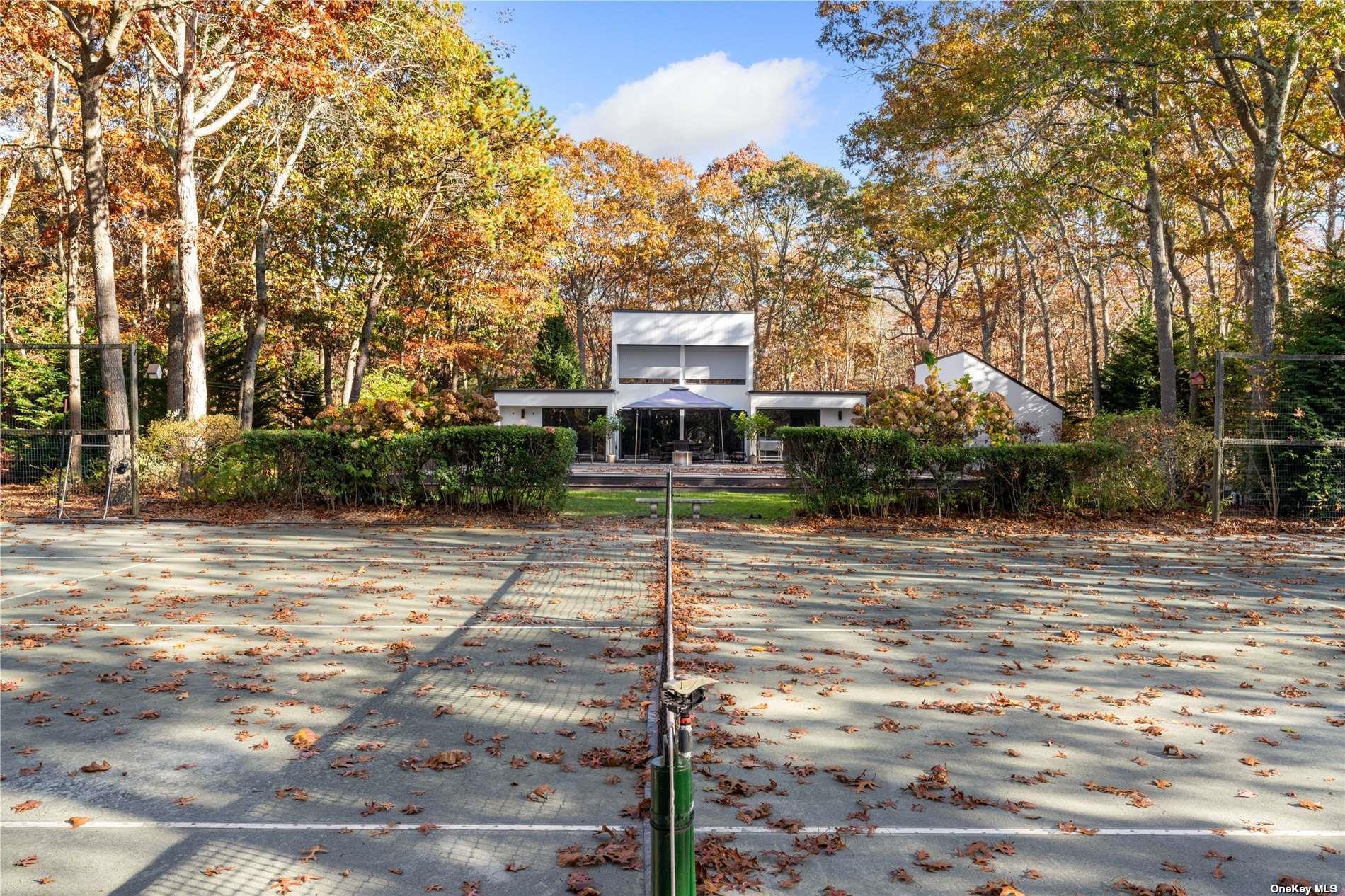 25 N Quarter Road, Westhampton, NY 11977