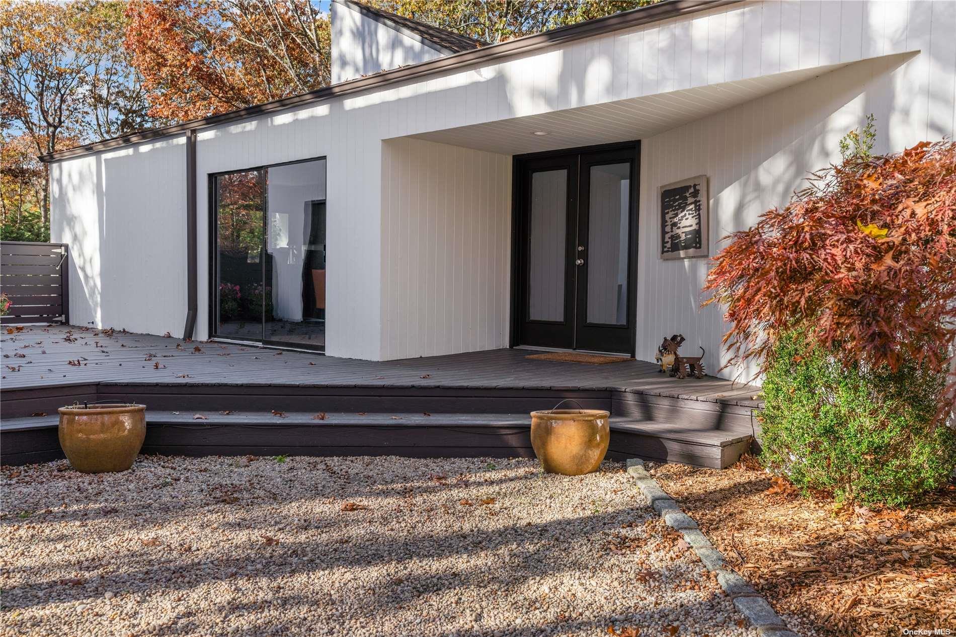 25 N Quarter Road, Westhampton, NY 11977