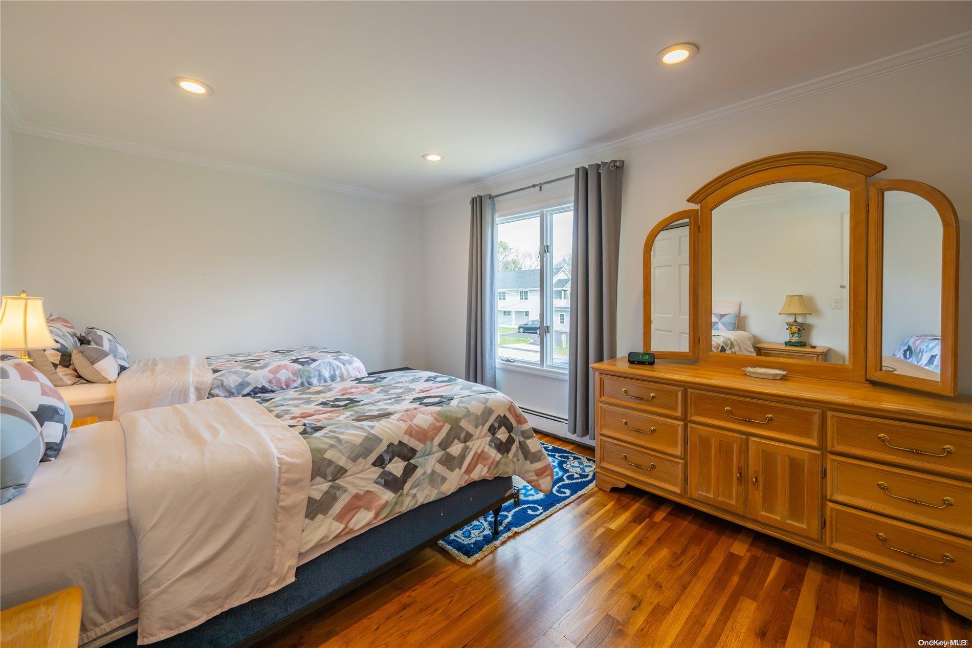 15 Pin Oak Lane, Westhampton Beach, NY 11978