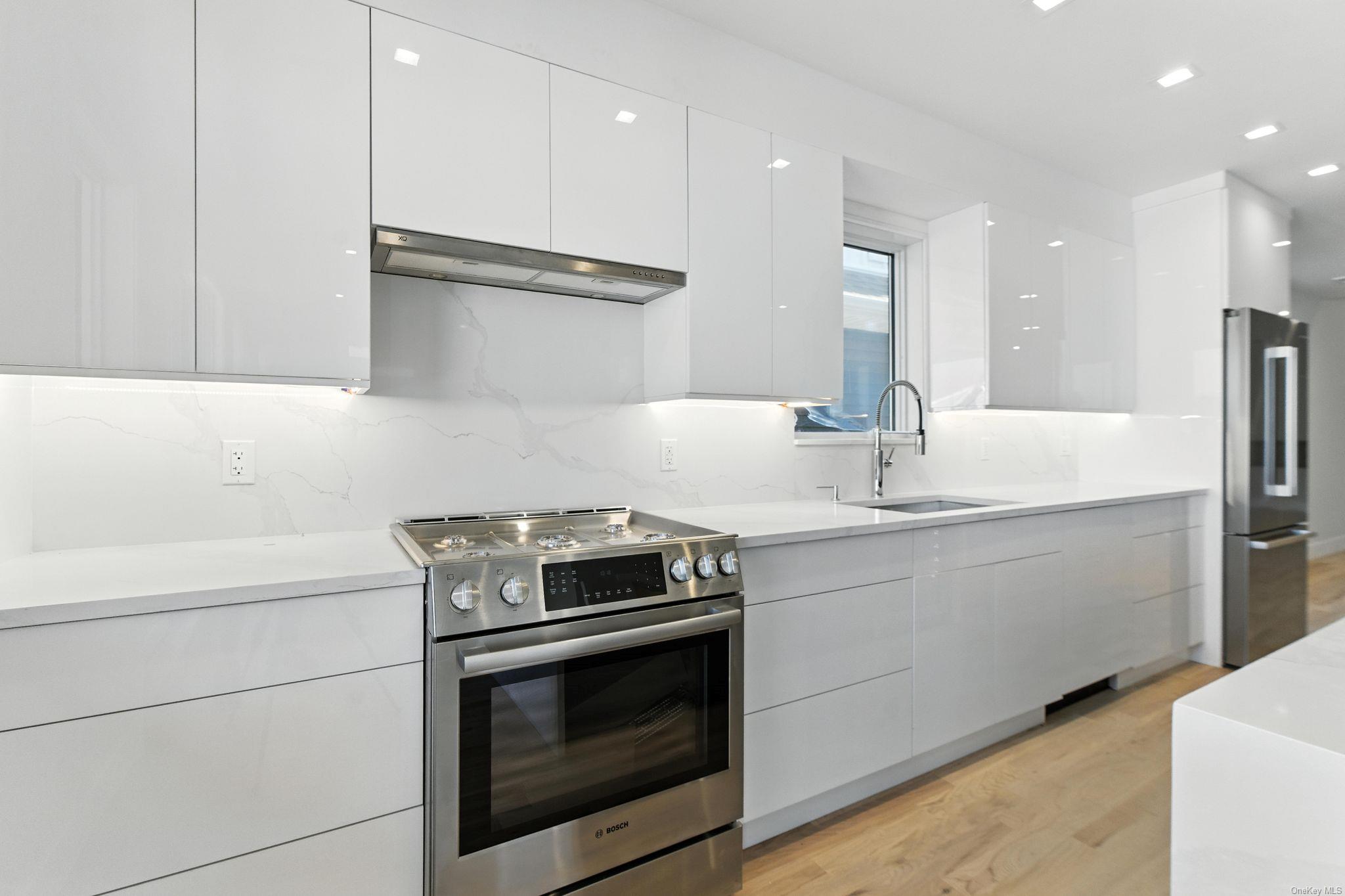 80 Illinois Avenue, Long Beach, NY 11561