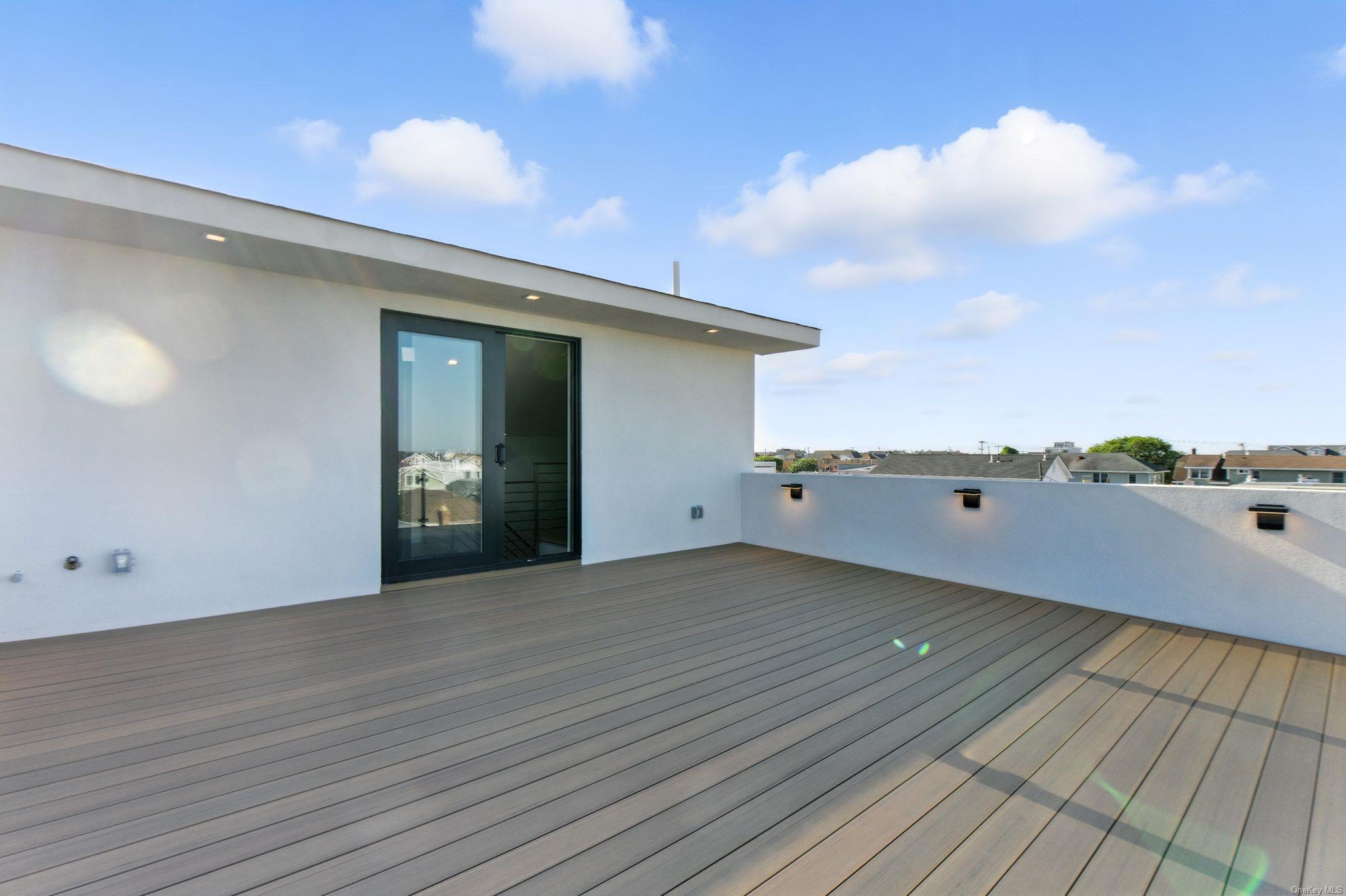 80 Illinois Avenue, Long Beach, NY 11561