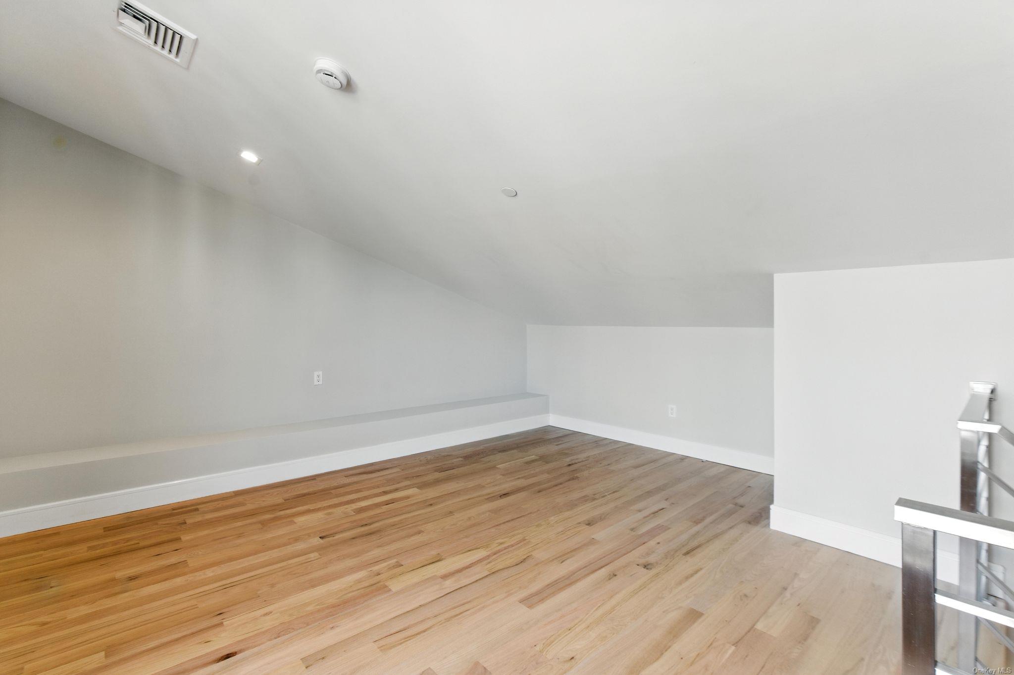 80 Illinois Avenue, Long Beach, NY 11561