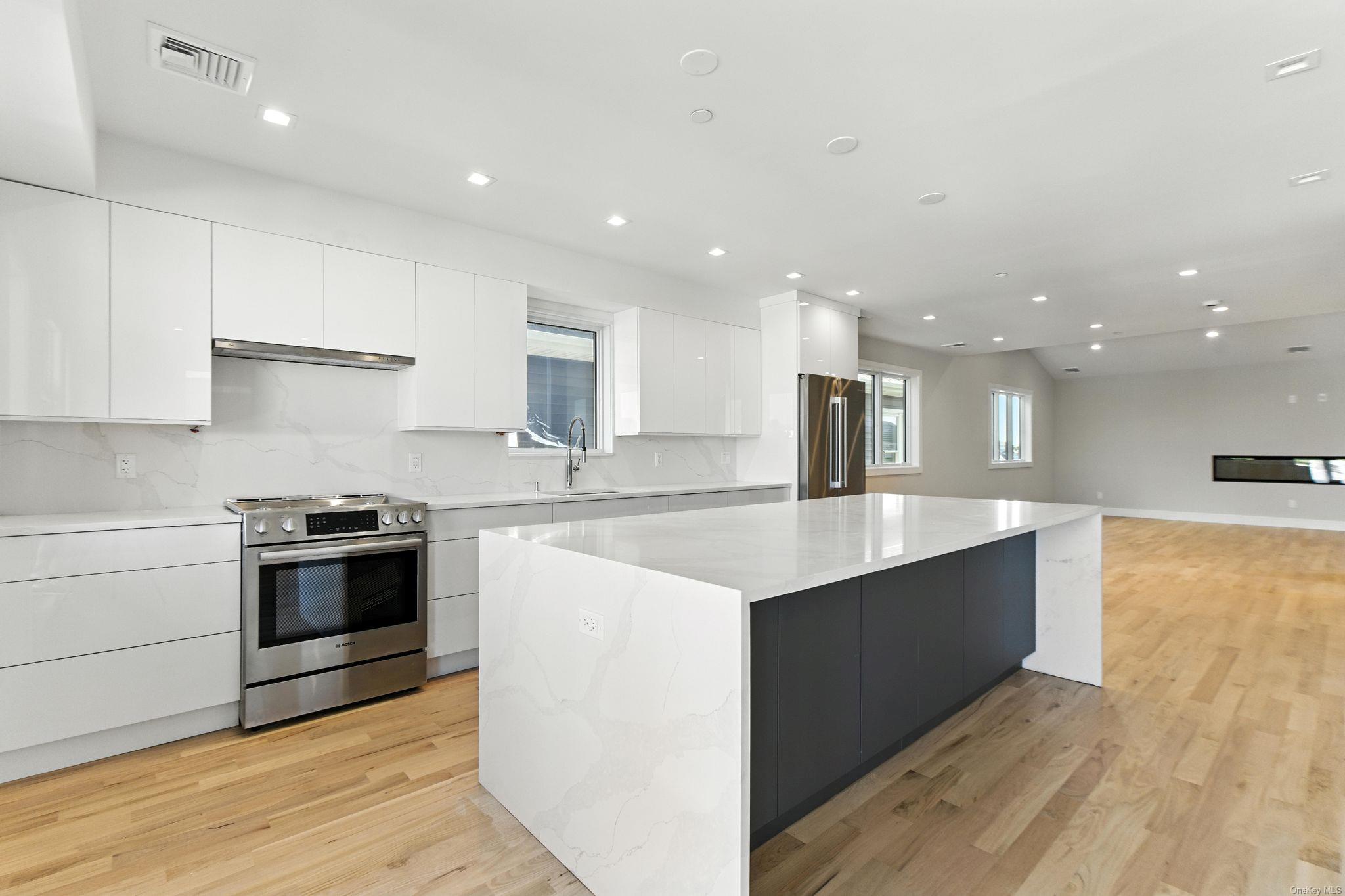 80 Illinois Avenue, Long Beach, NY 11561