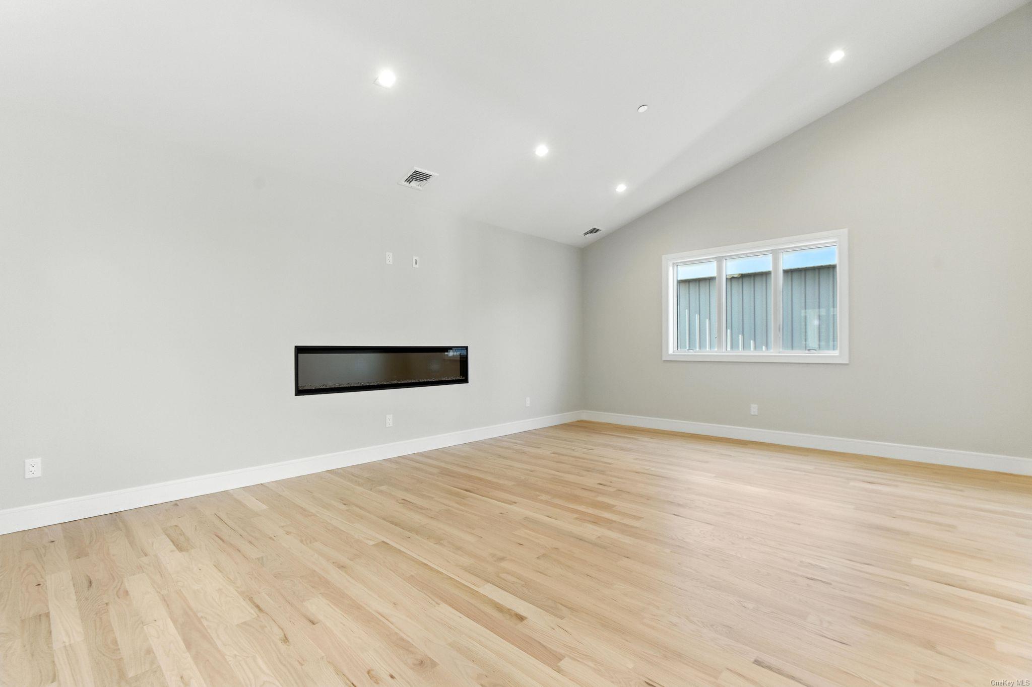 80 Illinois Avenue, Long Beach, NY 11561