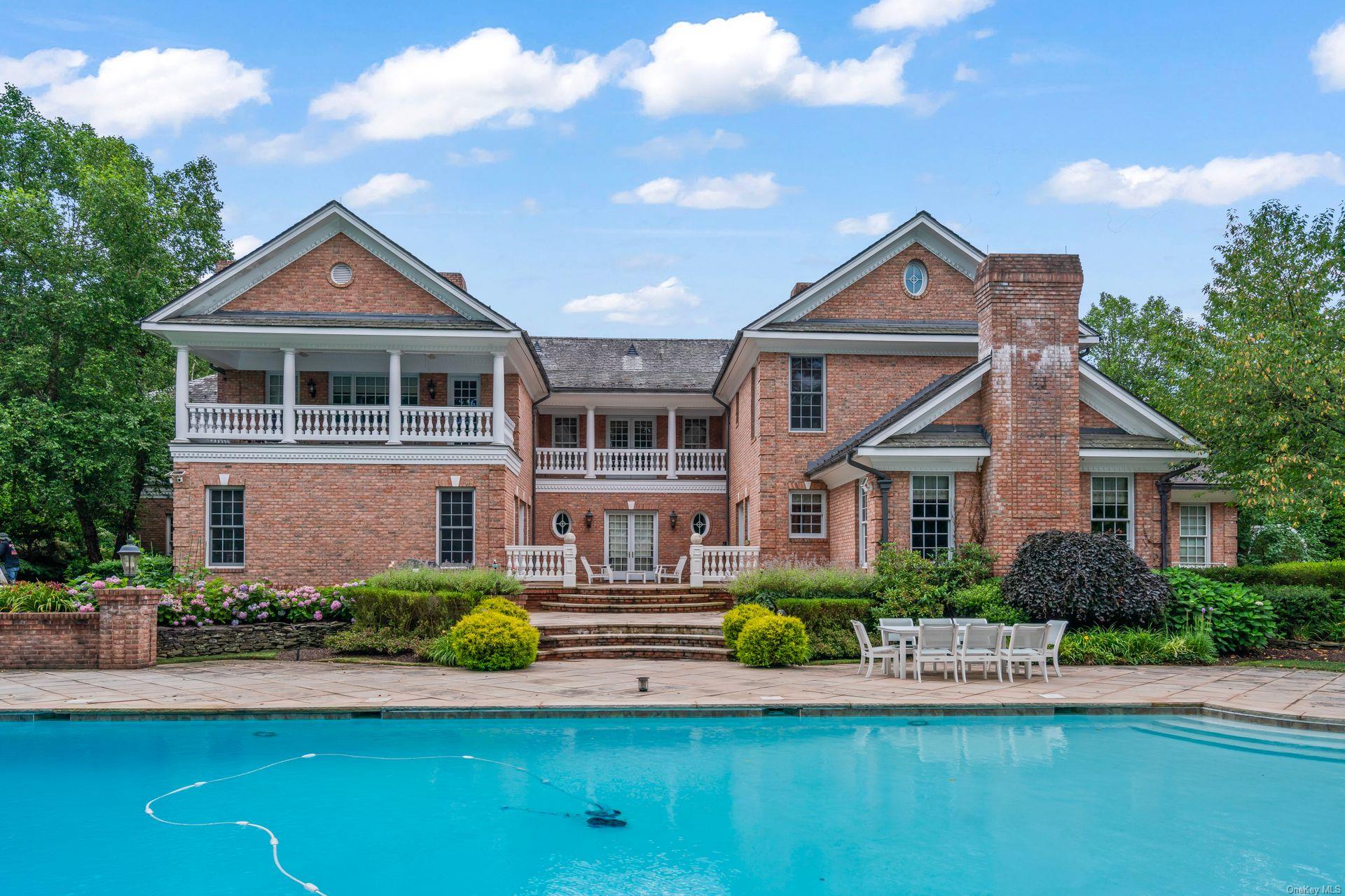 660 Chicken Valley Road, Matinecock, NY 11560