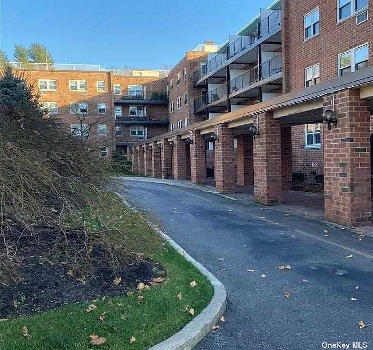 32 Pearsall Avenue # 1G, Glen Cove, NY 11542