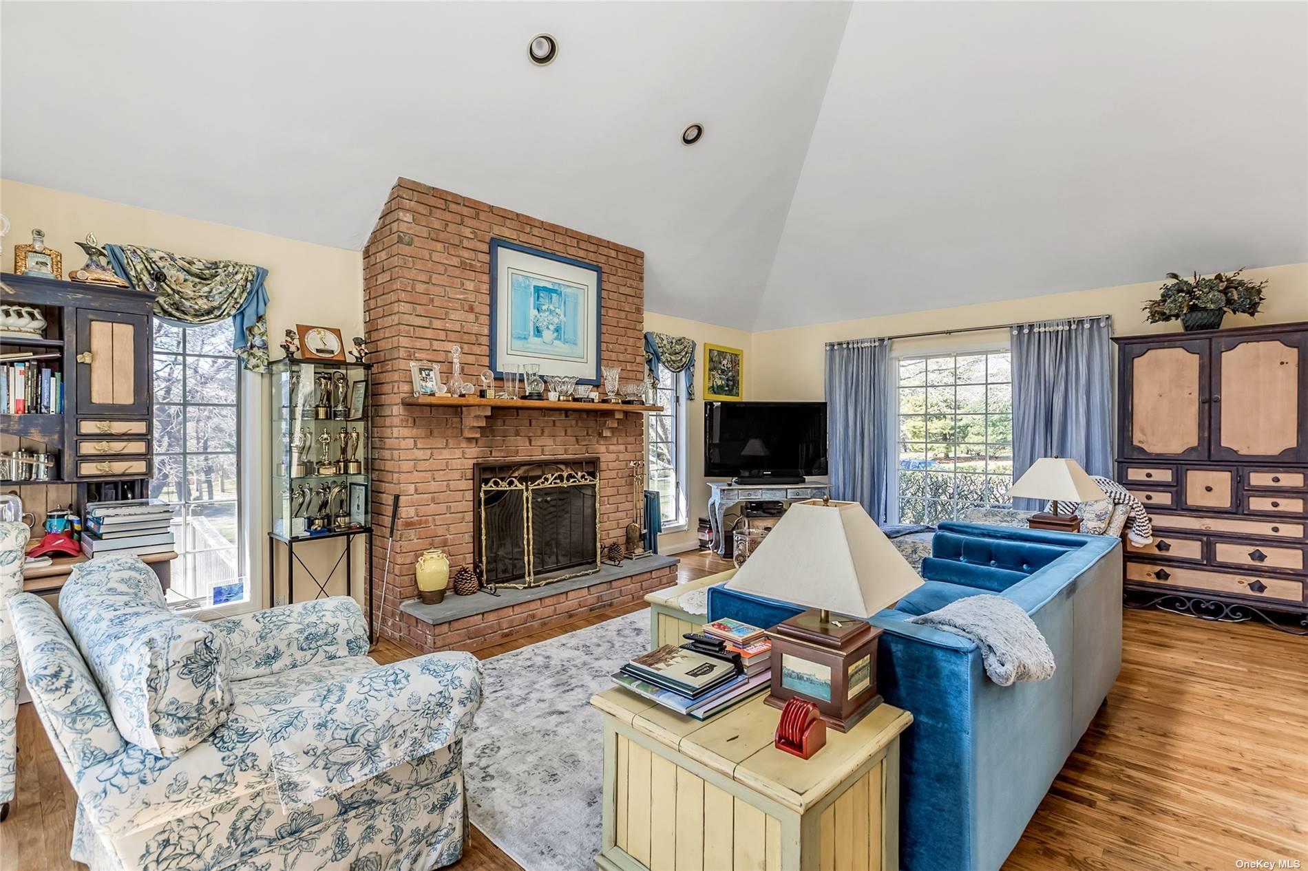 3 Pine Grove Court, Westhampton, NY 11977