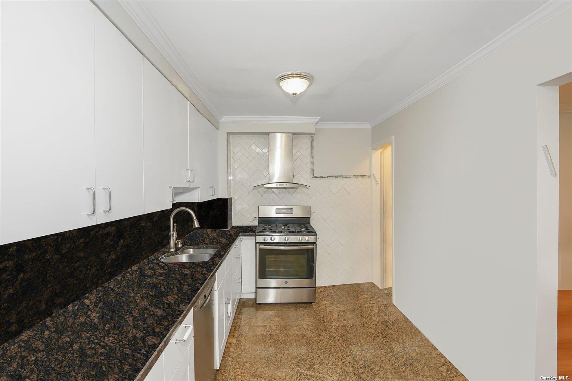 66 Kenmore Road, Valley Stream, NY 11581