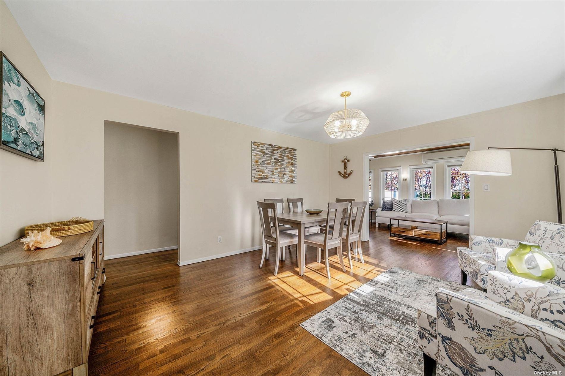 6 Rolling Hill Road, Hampton Bays, NY 11946