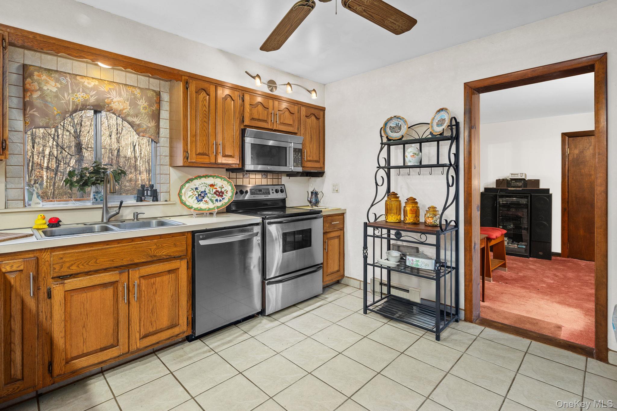 800 Farmers Mills Road, Carmel, NY 10512