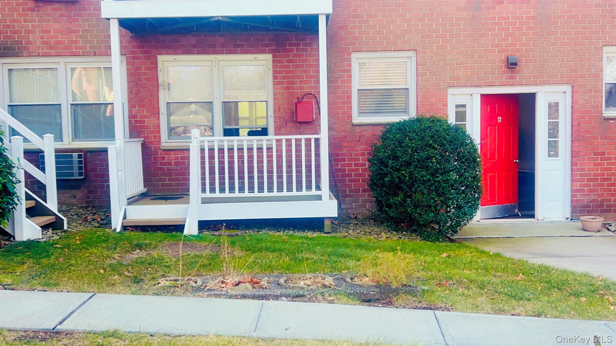 6 Sussex Court # 206, Suffern, NY 10901