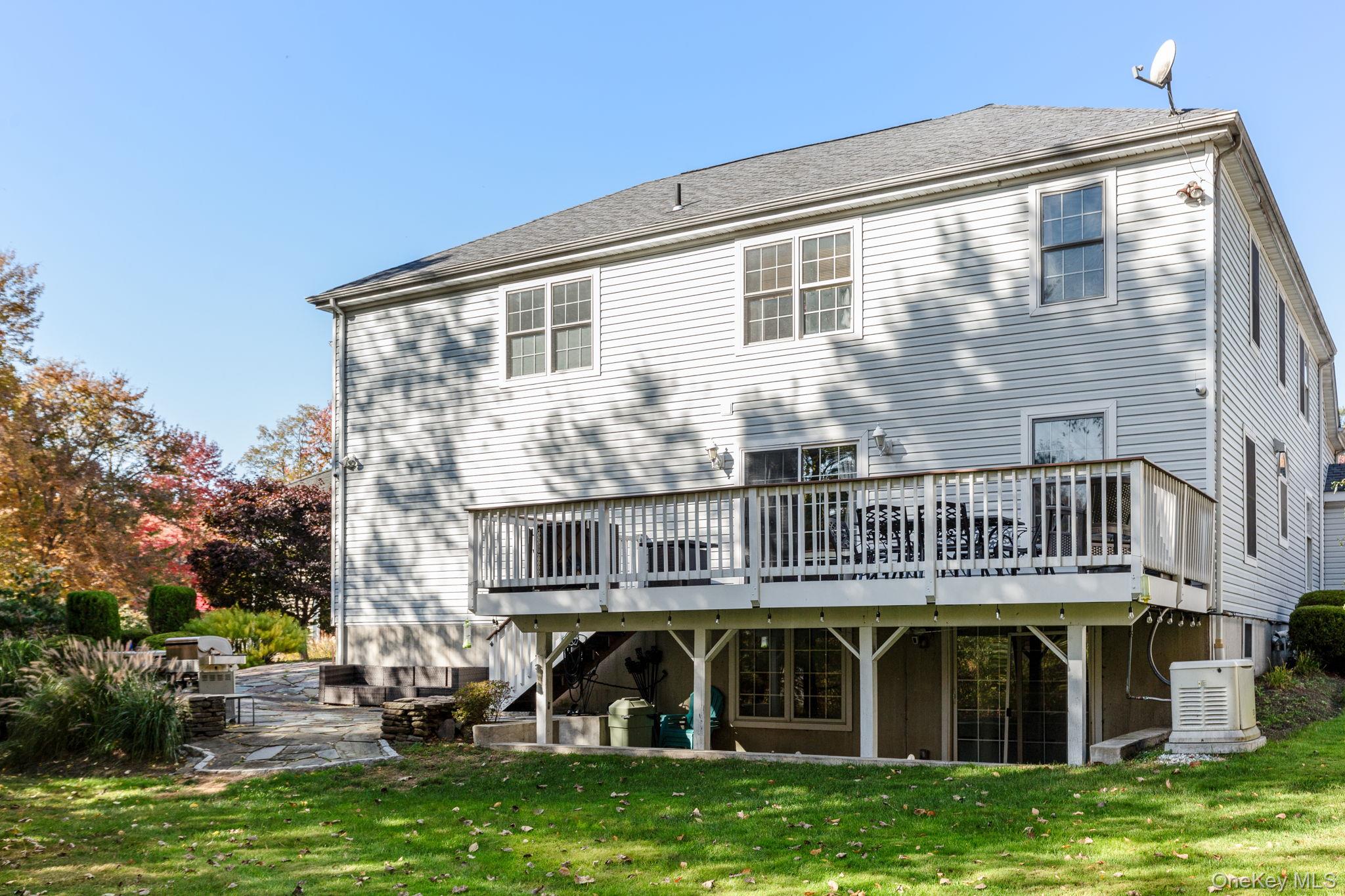 34 Coventry Circle, Mahopac, NY 10541