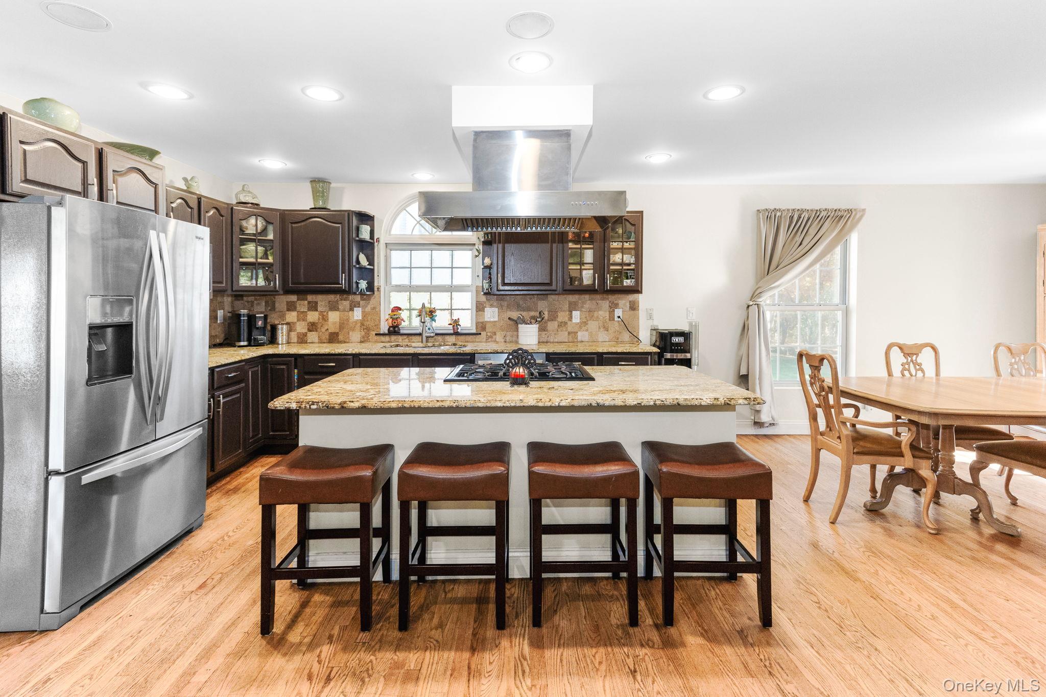 34 Coventry Circle, Mahopac, NY 10541