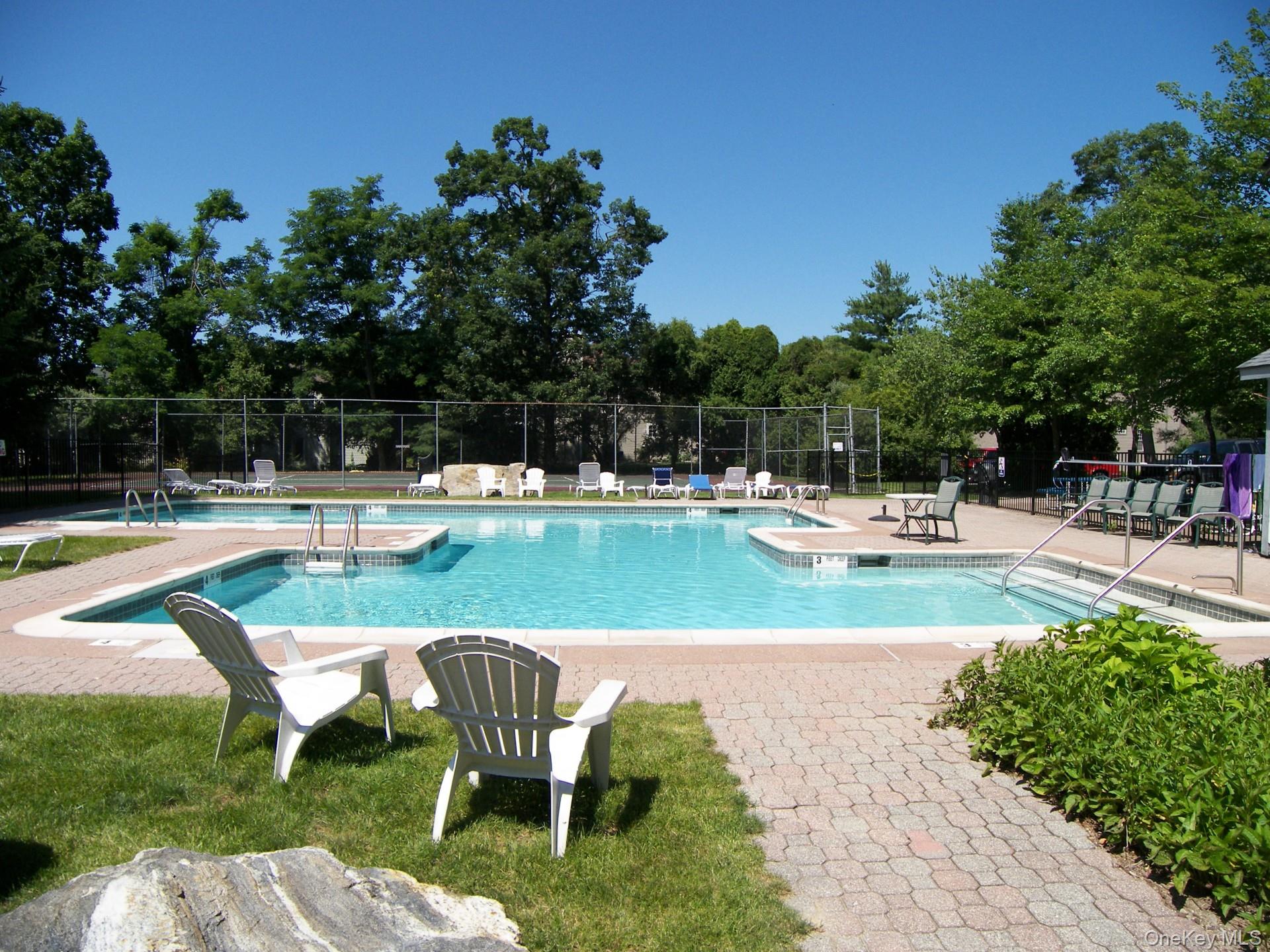 34 Coventry Circle, Mahopac, NY 10541