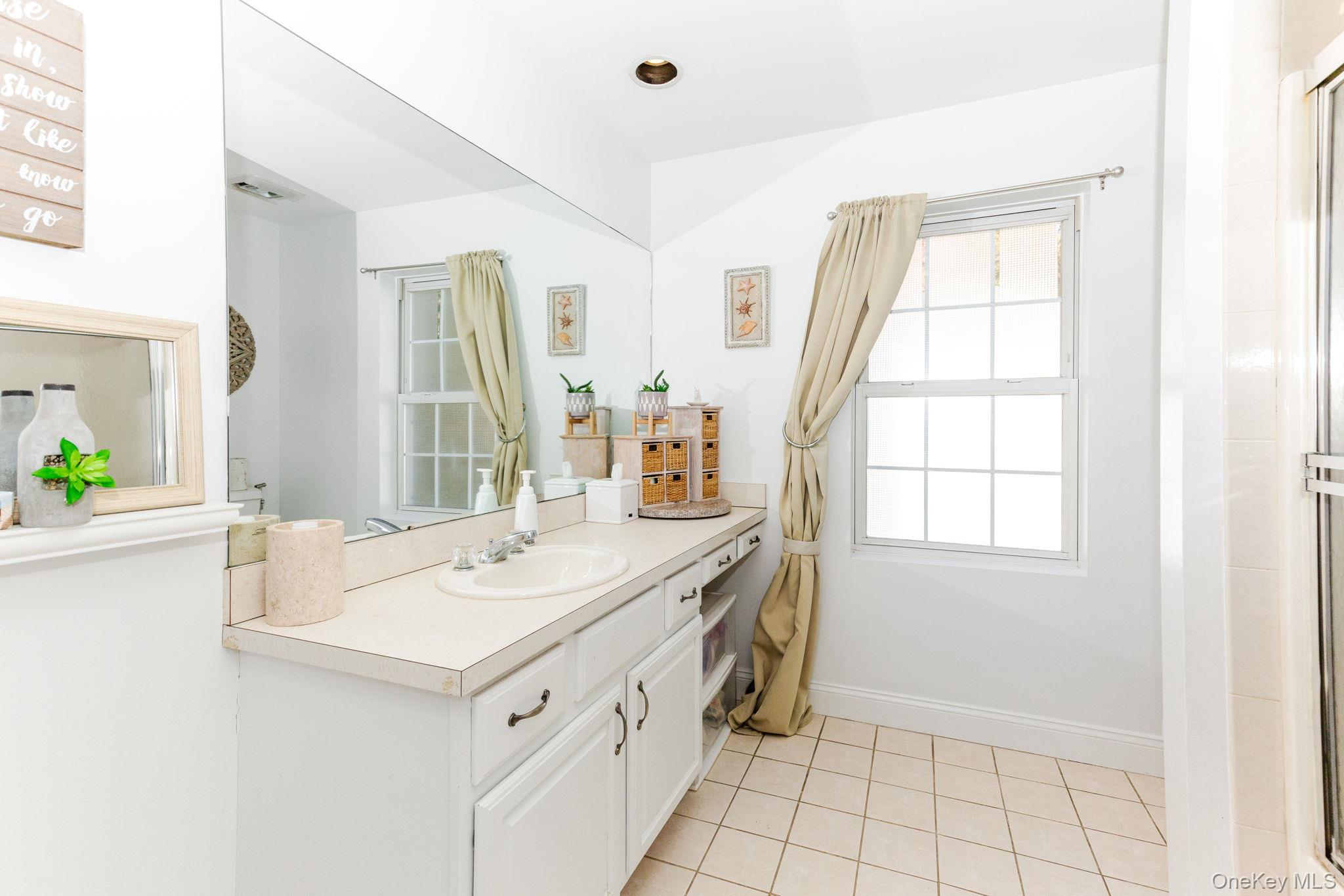 34 Coventry Circle, Mahopac, NY 10541