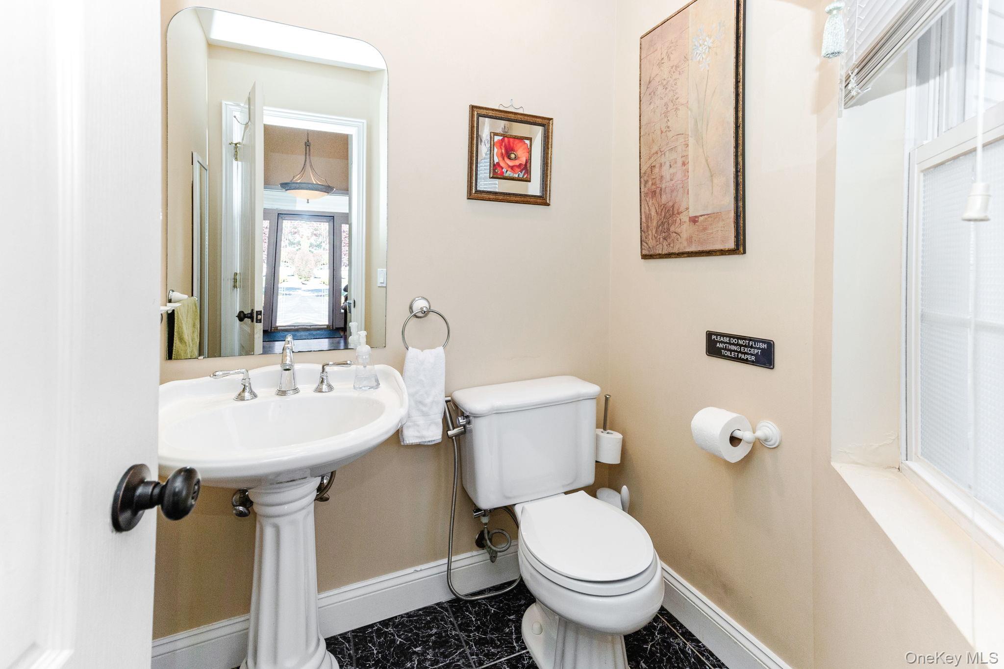 34 Coventry Circle, Mahopac, NY 10541