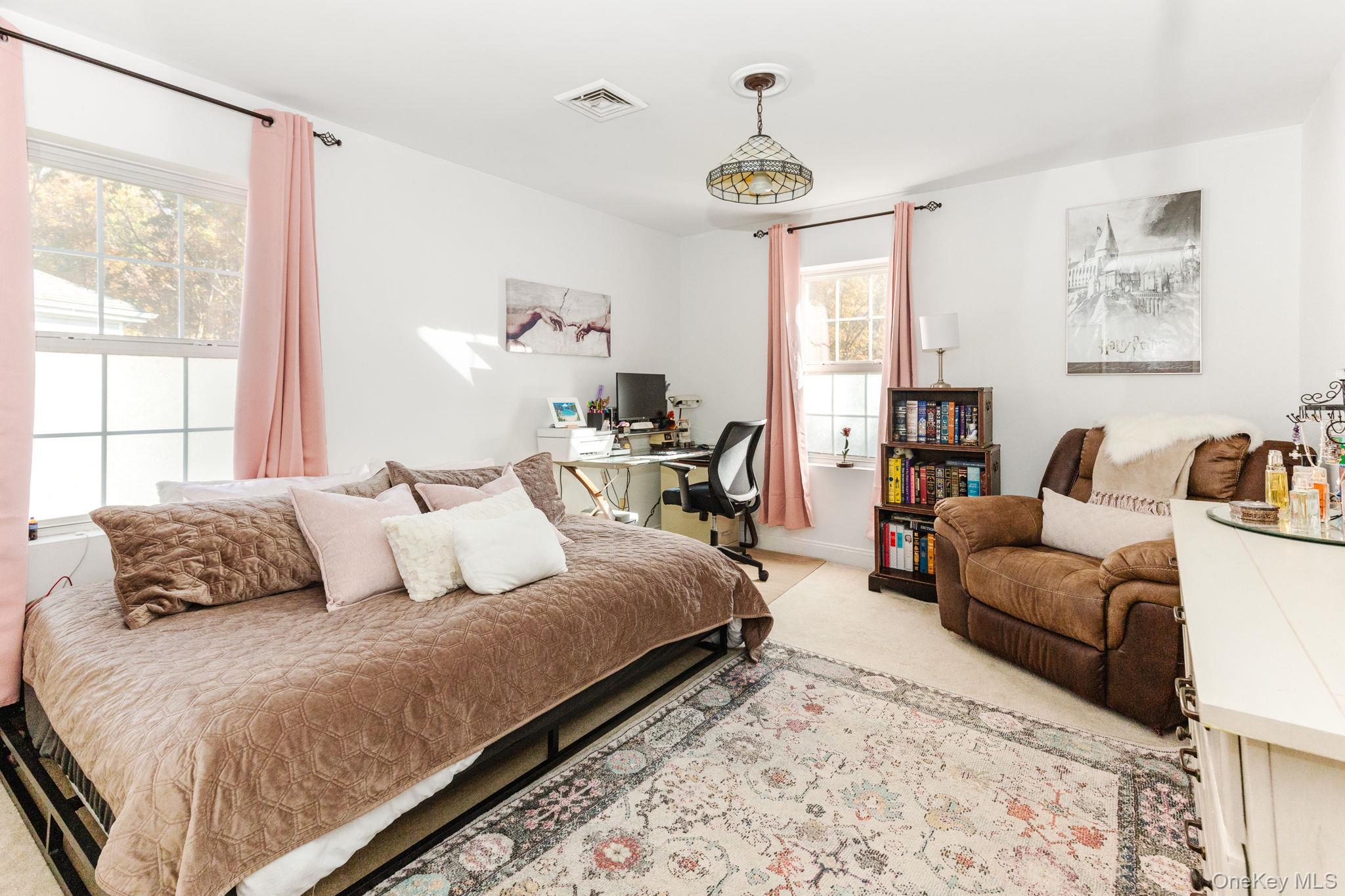 34 Coventry Circle, Mahopac, NY 10541