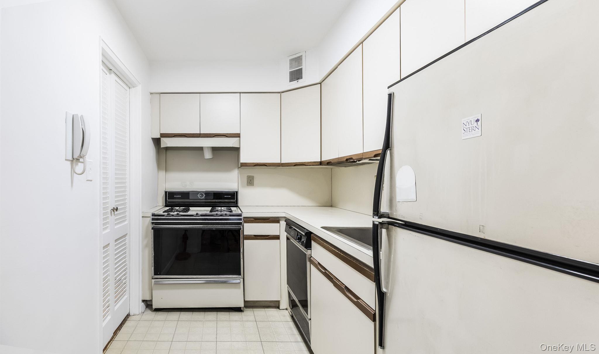 40 Brighton 1st Road # 3J, Brooklyn, NY 11235