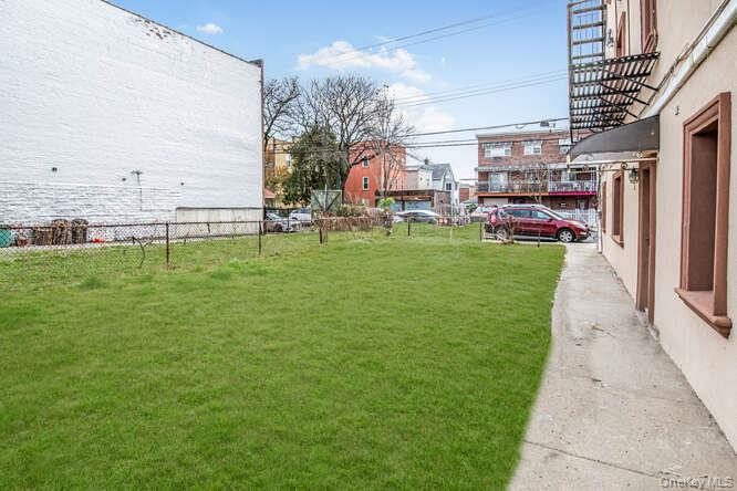 967 E 226th Street, Bronx, NY 10466