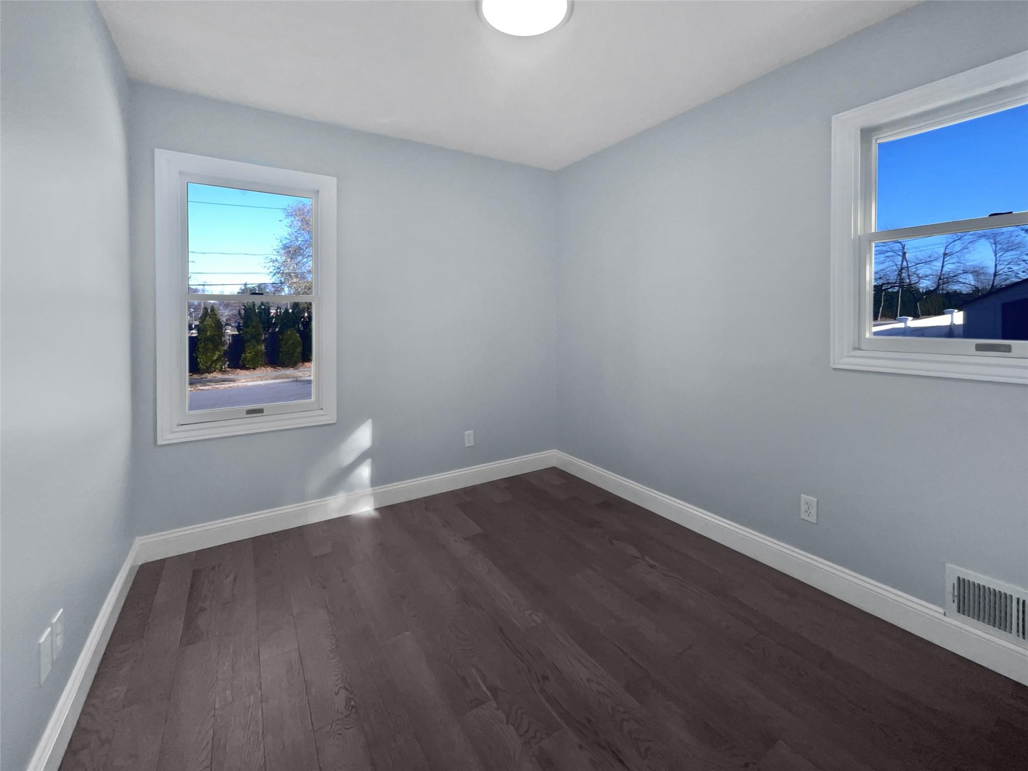 30 Lehigh, Brookhaven, NY 11720