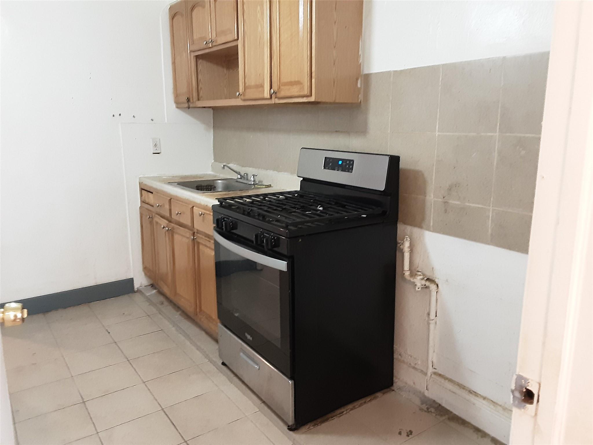 40-22 Murray Street, Flushing, NY 11354