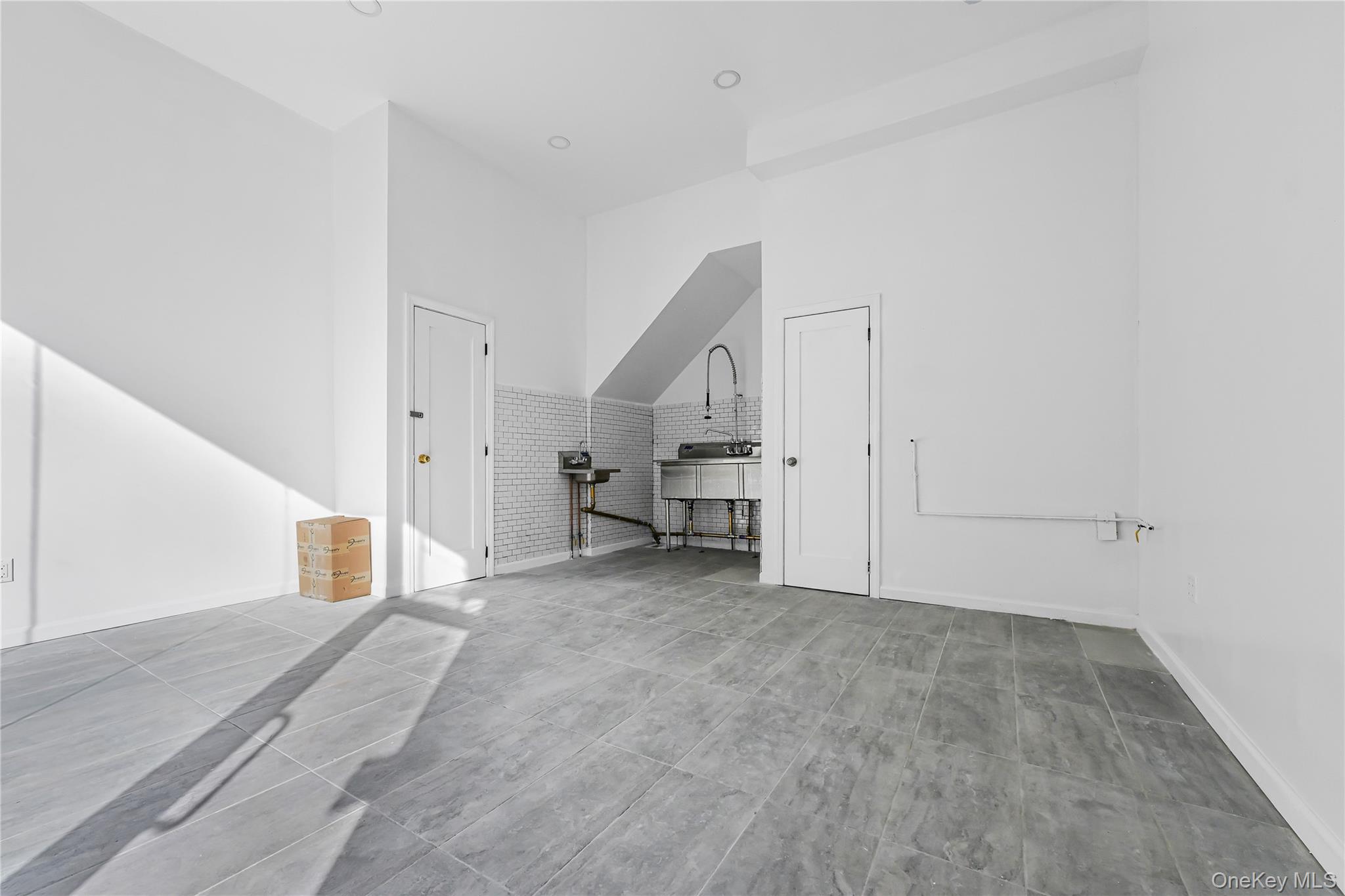 557 E 137th Street, Bronx, NY 10454