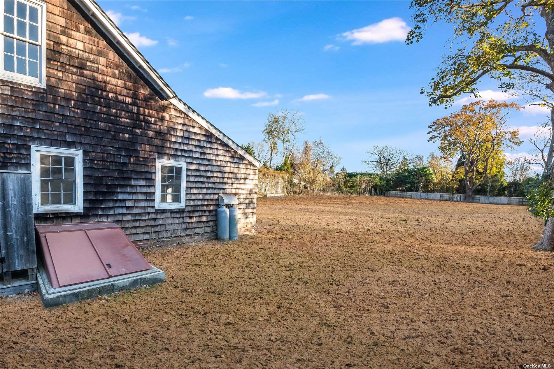 88 Pantigo Road, East Hampton, NY 11937