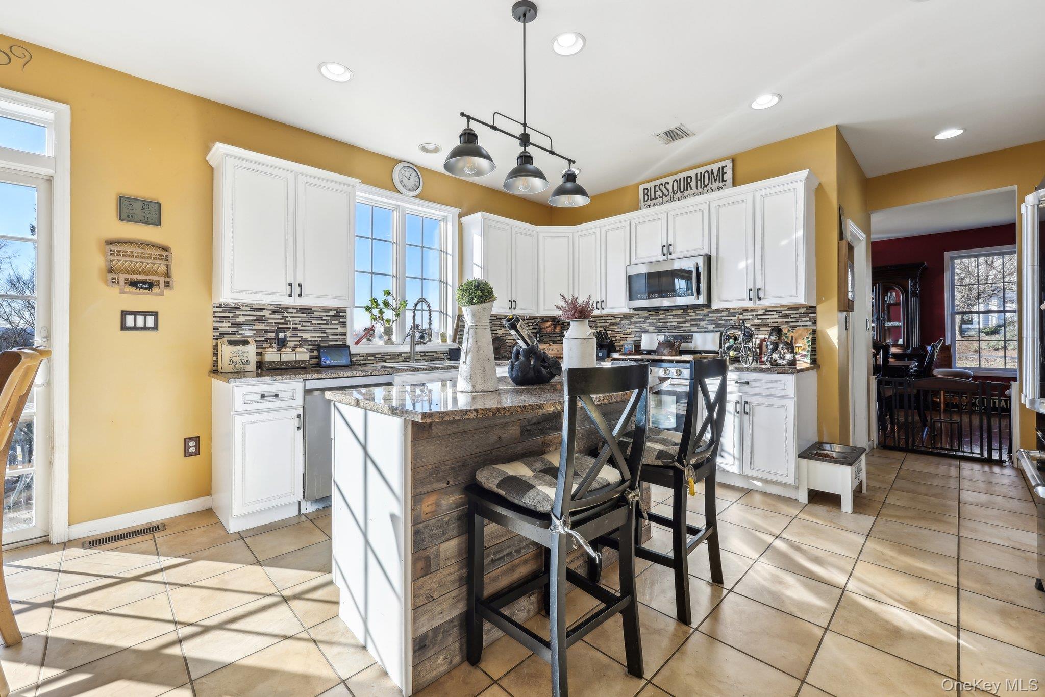 13 Mansion Ridge Boulevard, Monroe, NY 10950