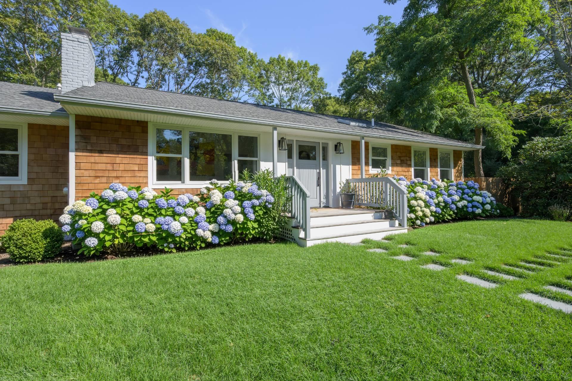 7 Carlisle Lane, Sag Harbor, NY 11963