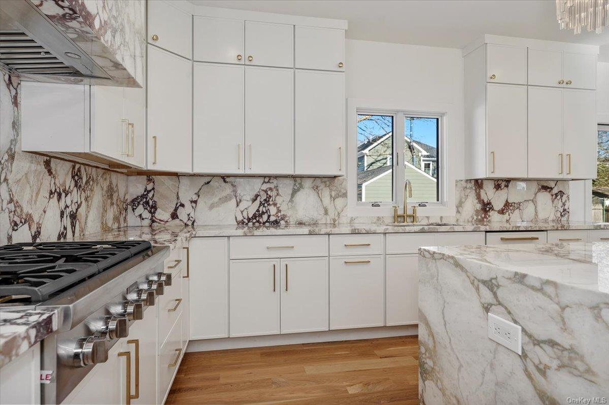 118 Broadway, Massapequa Park, NY 11762
