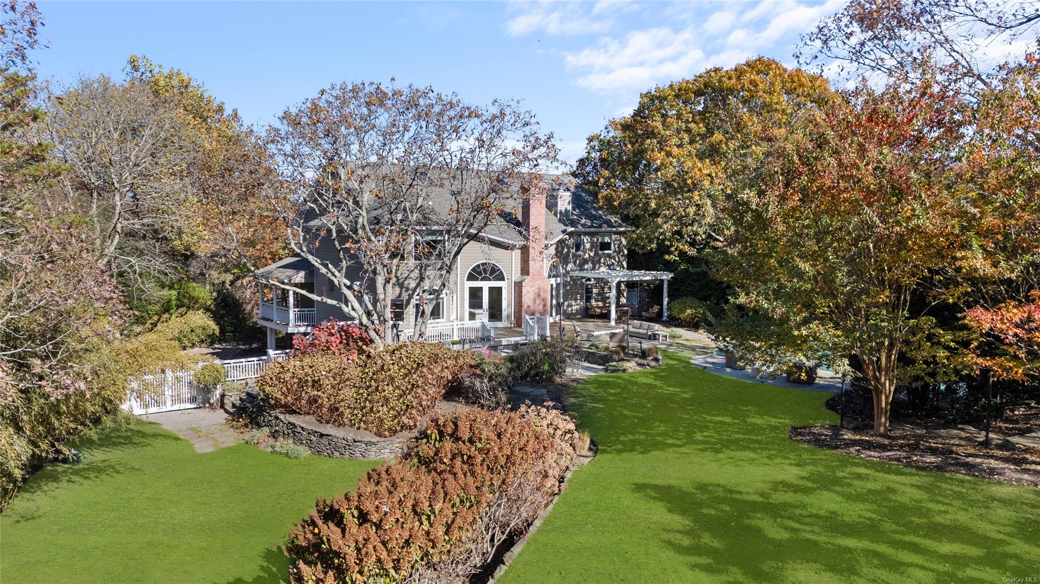 98 Spring Pond Lane, Southampton, NY 11968