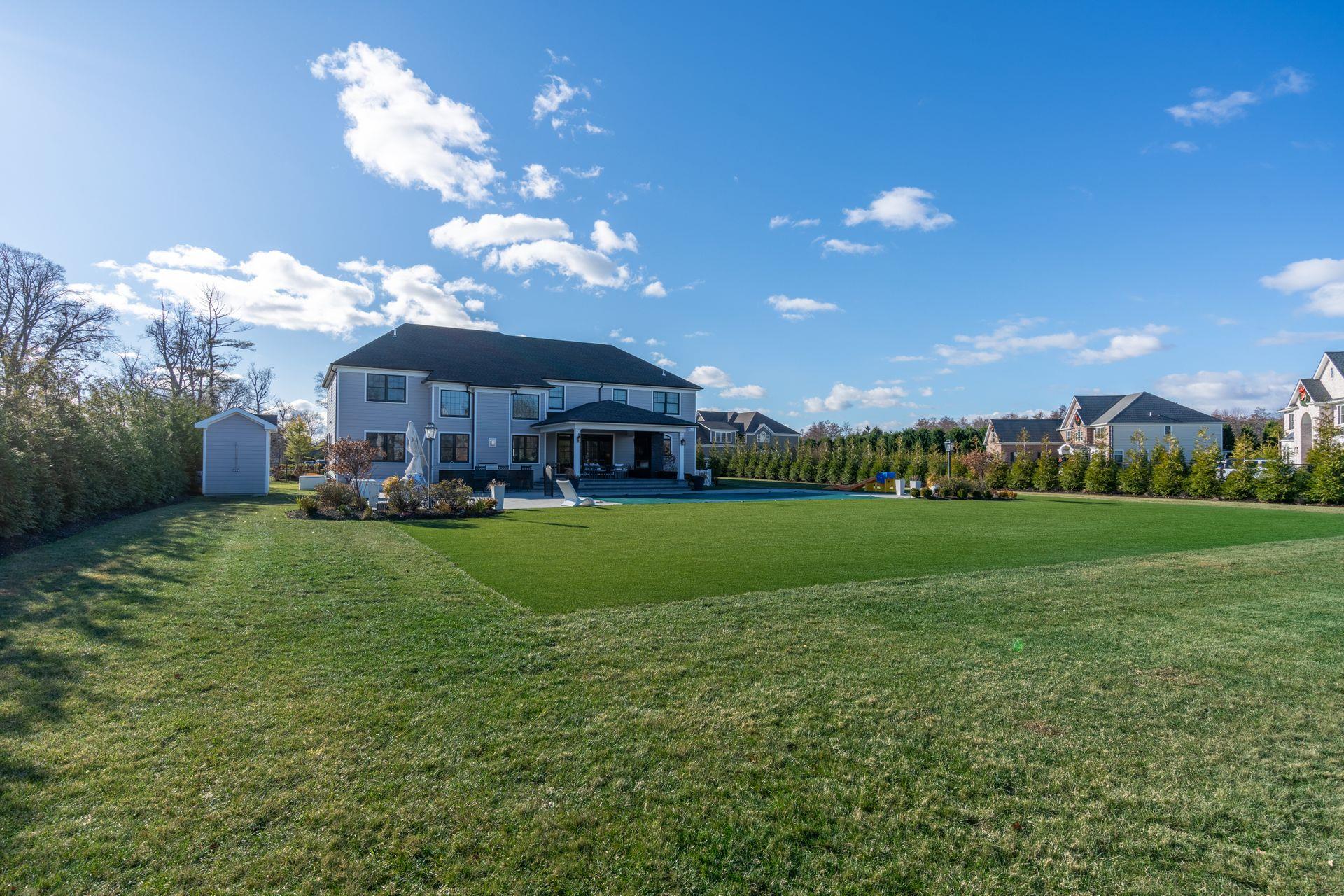 15 Fox Run, East Islip, NY 11730
