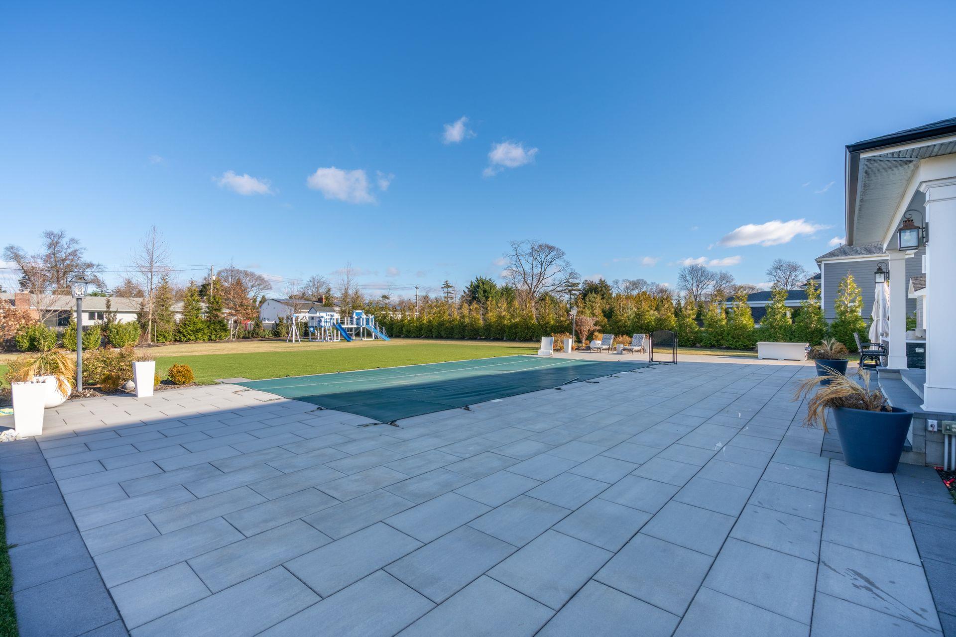 15 Fox Run, East Islip, NY 11730