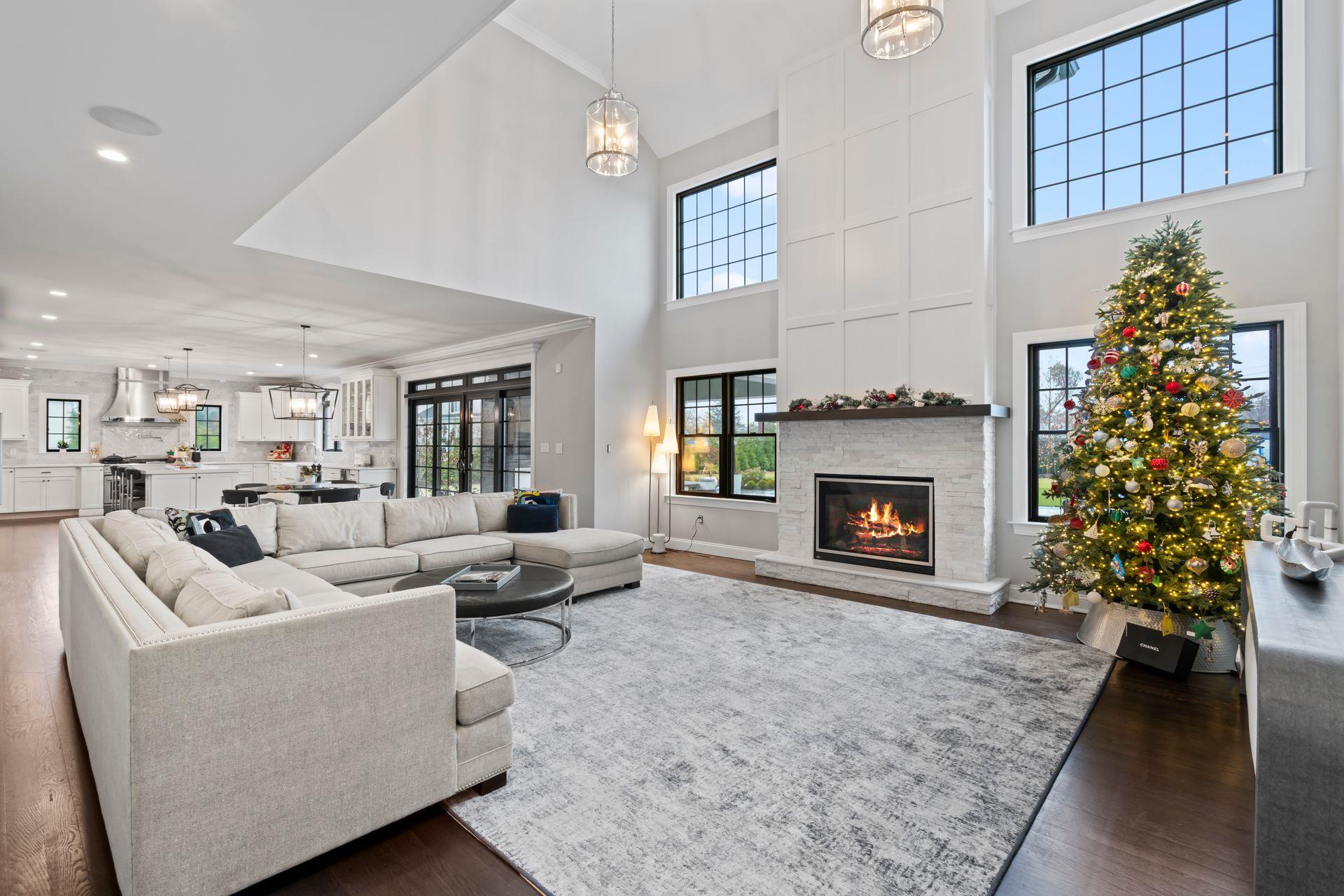 15 Fox Run, East Islip, NY 11730