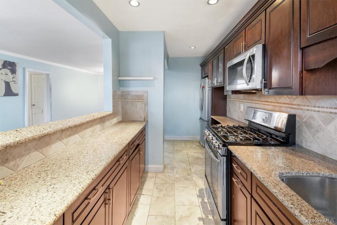 2 Soundview Avenue # 2D, White Plains, NY 10606