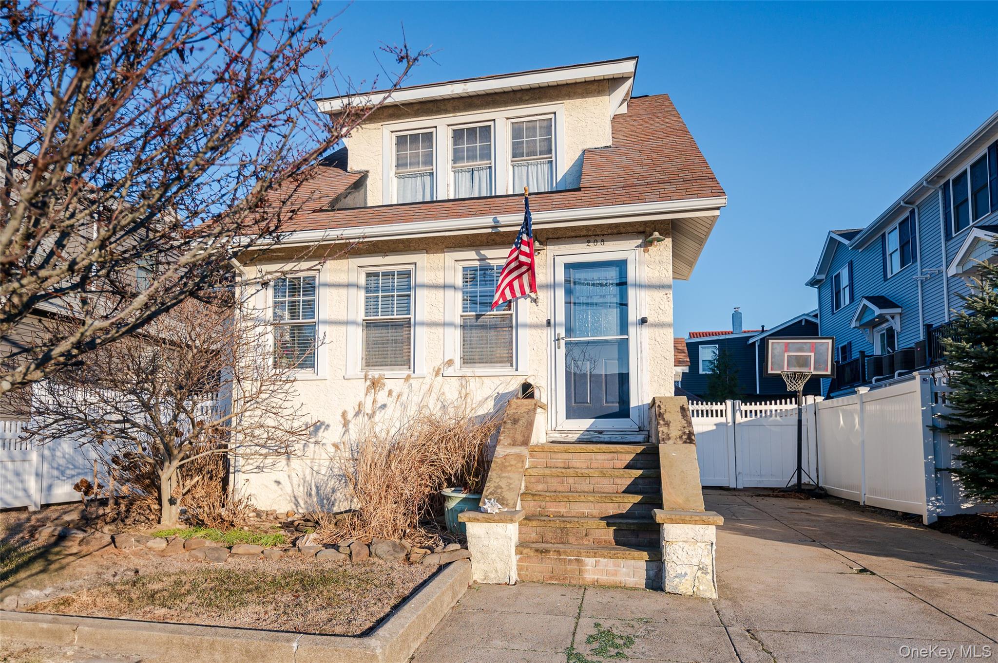 208 Franklin Boulevard, Long Beach, NY 11561