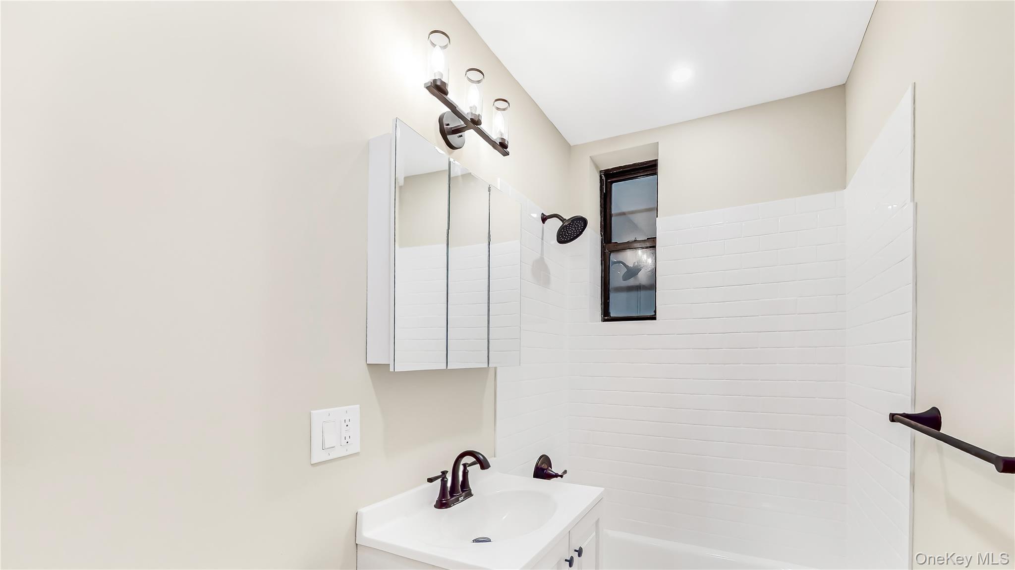 21-68 35 Street # 1G, Astoria, NY 11105