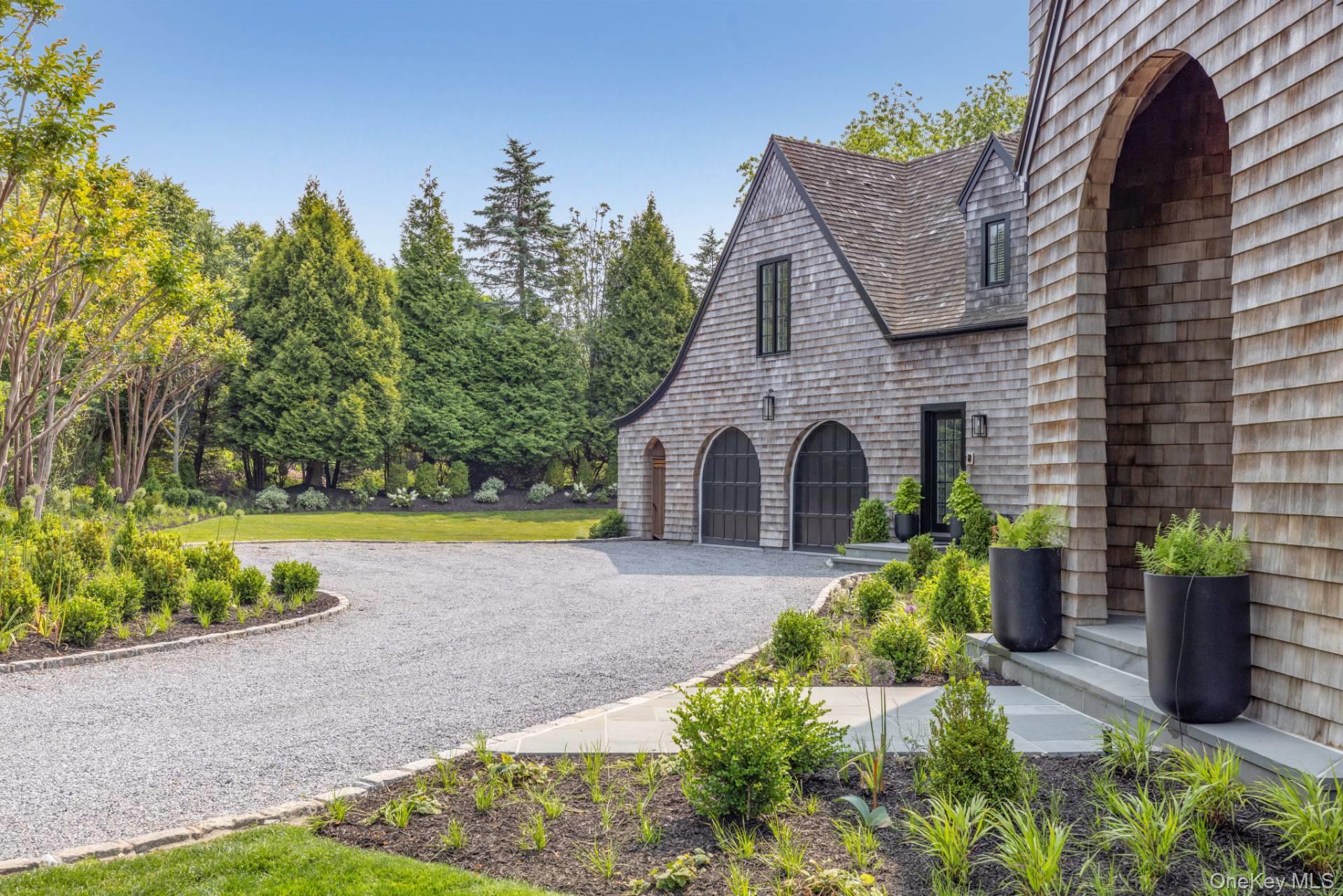 3 Kellis Way, Bridgehampton, NY 11932