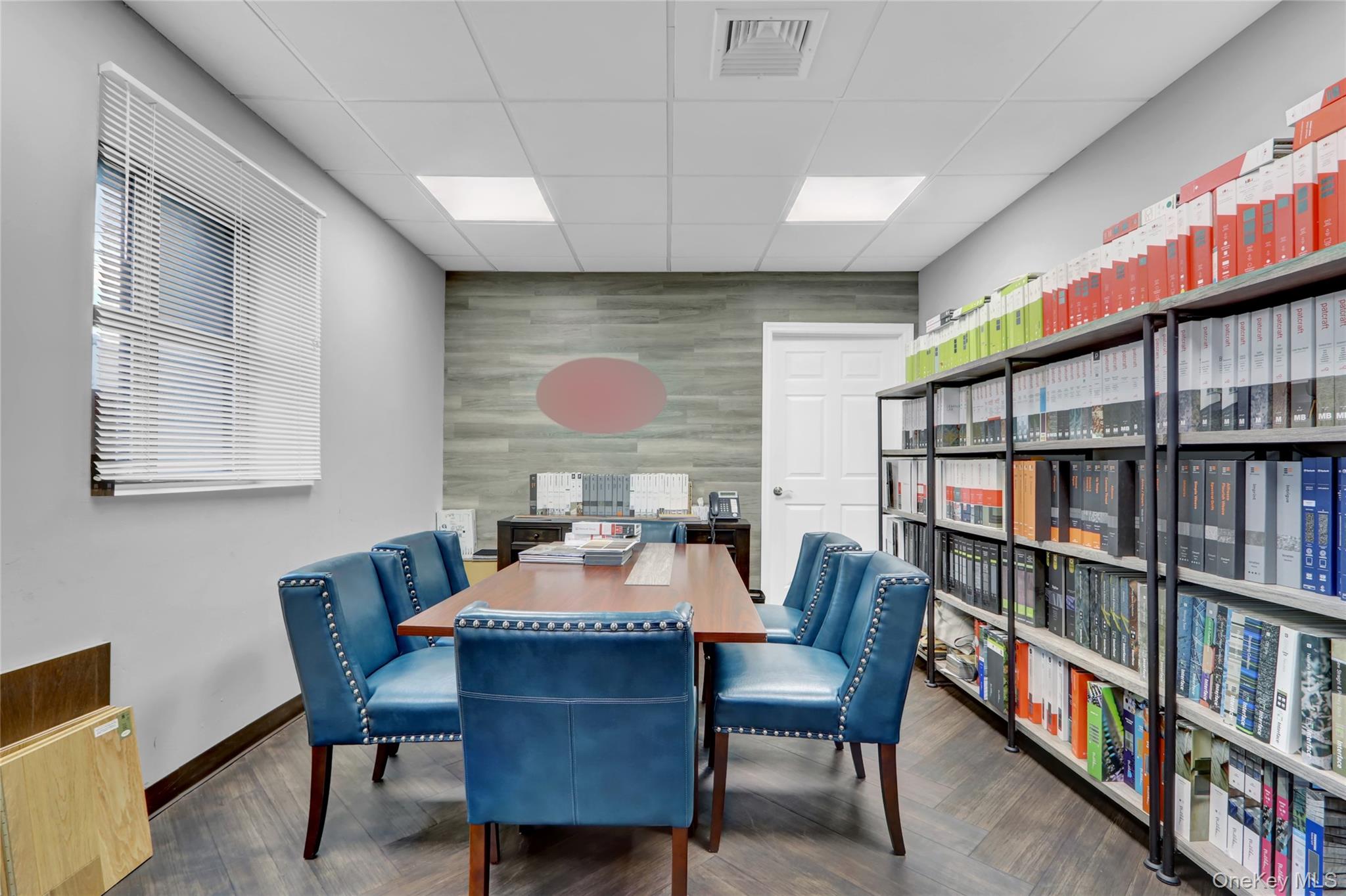 665 Commercial Avenue, Garden City, NY 11530