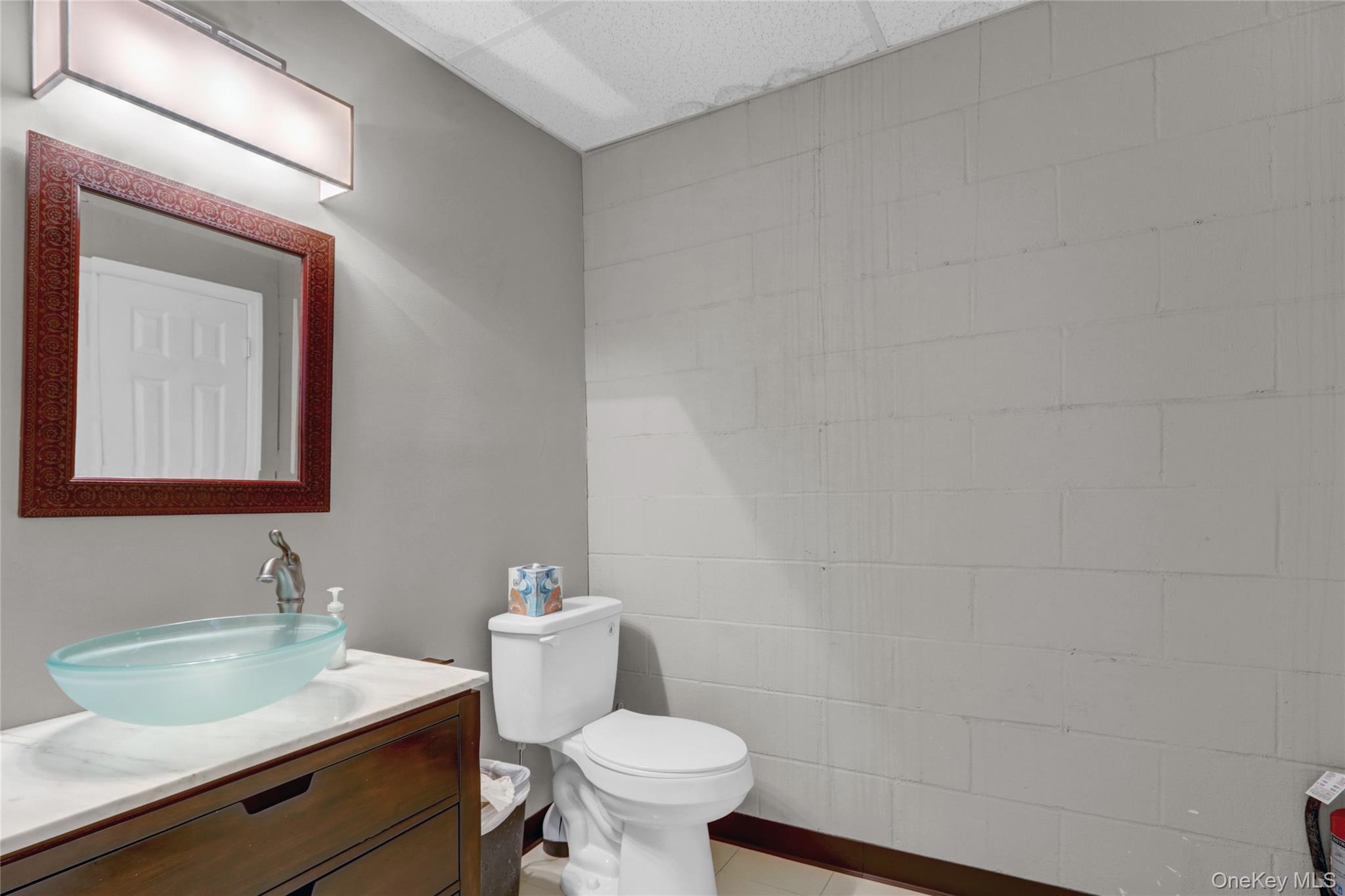 665 Commercial Avenue, Garden City, NY 11530