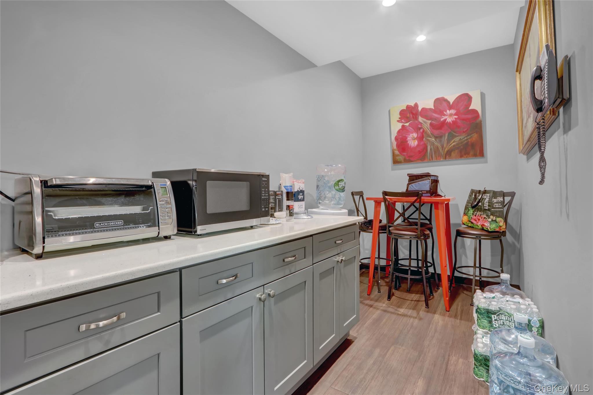 665 Commercial Avenue, Garden City, NY 11530