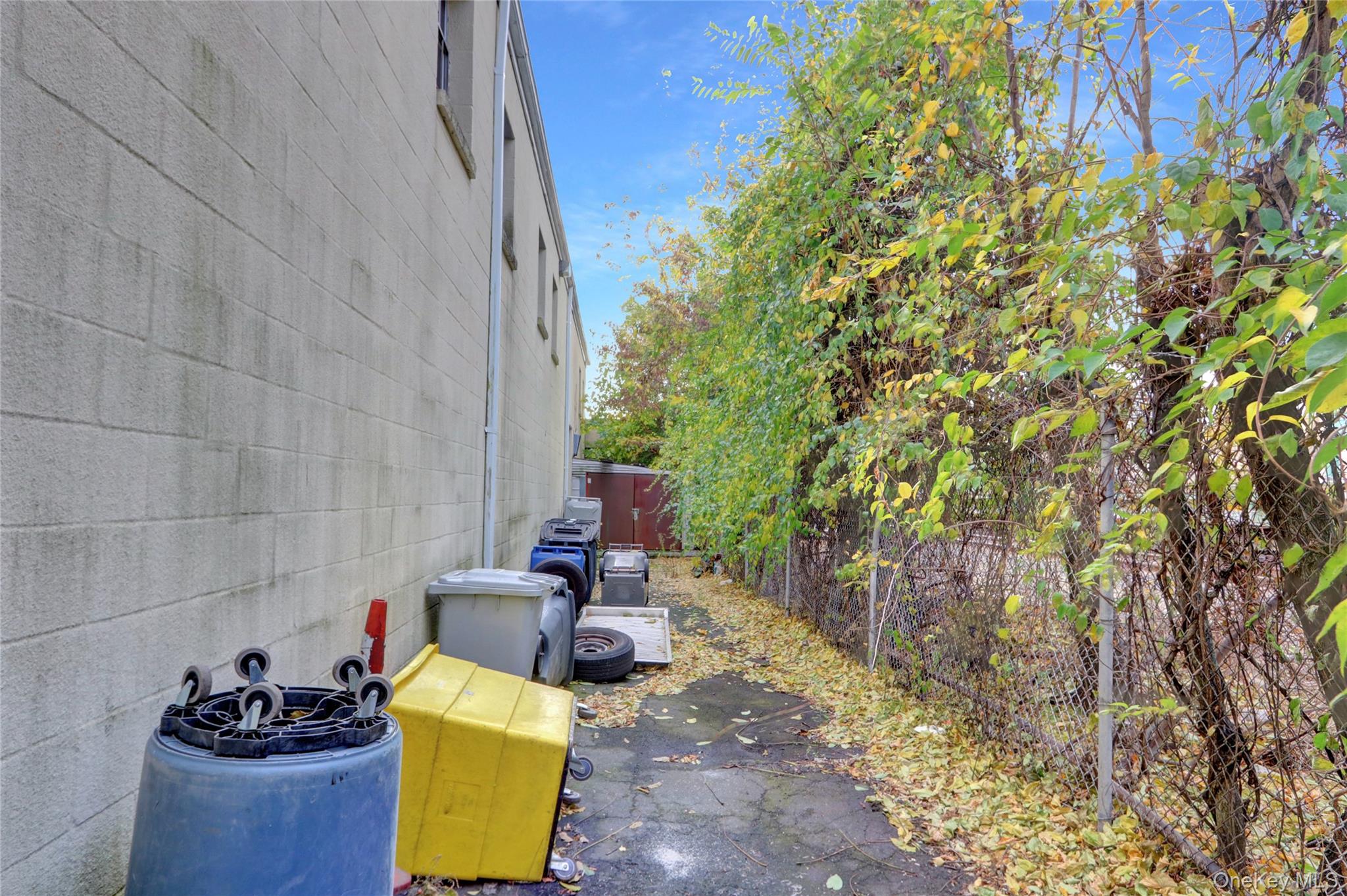 665 Commercial Avenue, Garden City, NY 11530