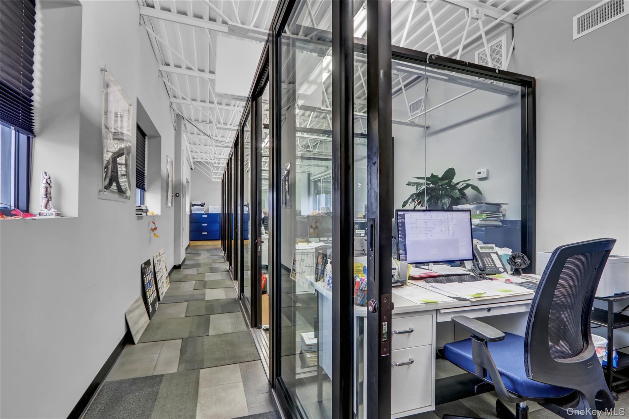 665 Commercial Avenue, Garden City, NY 11530