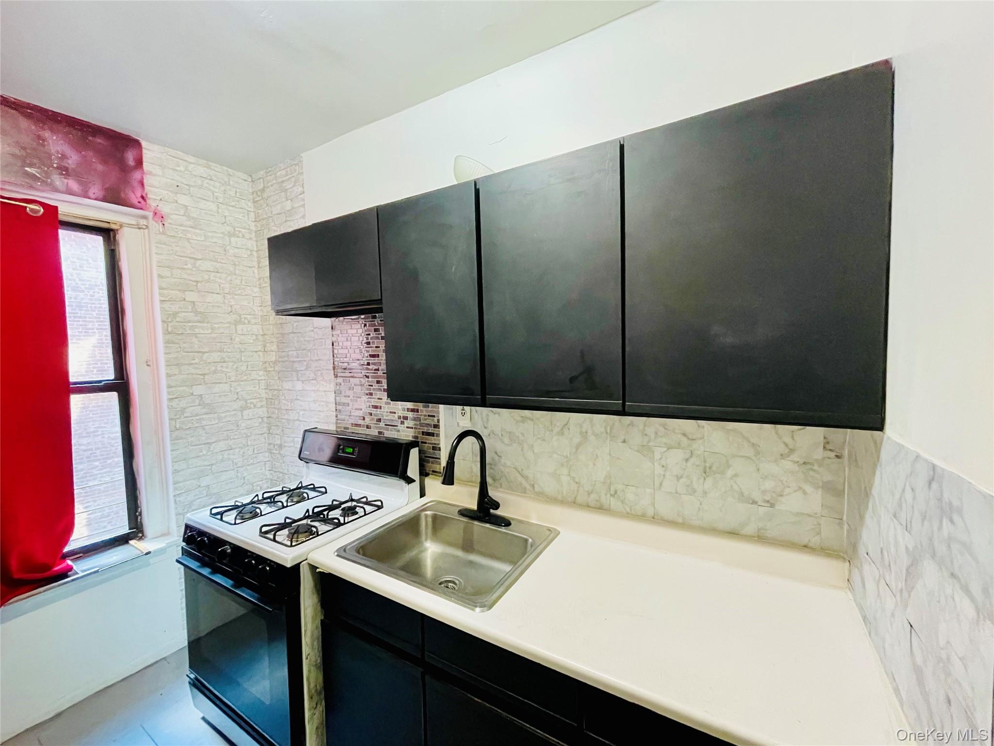 2199 Holland Avenue # 3E, Bronx, NY 10462