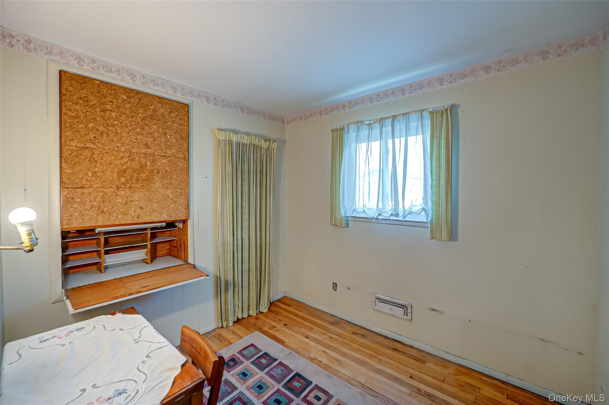 305 West 20th Street, Deer Park, NY 11729